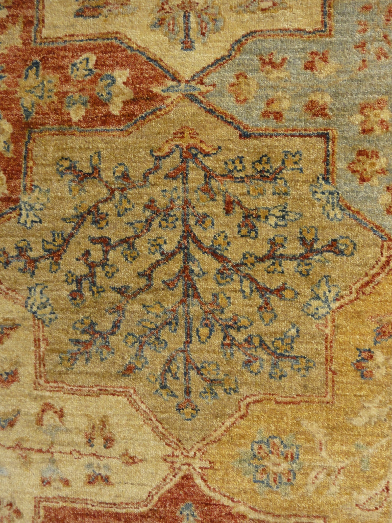 35492 Fine Tabriz Rug