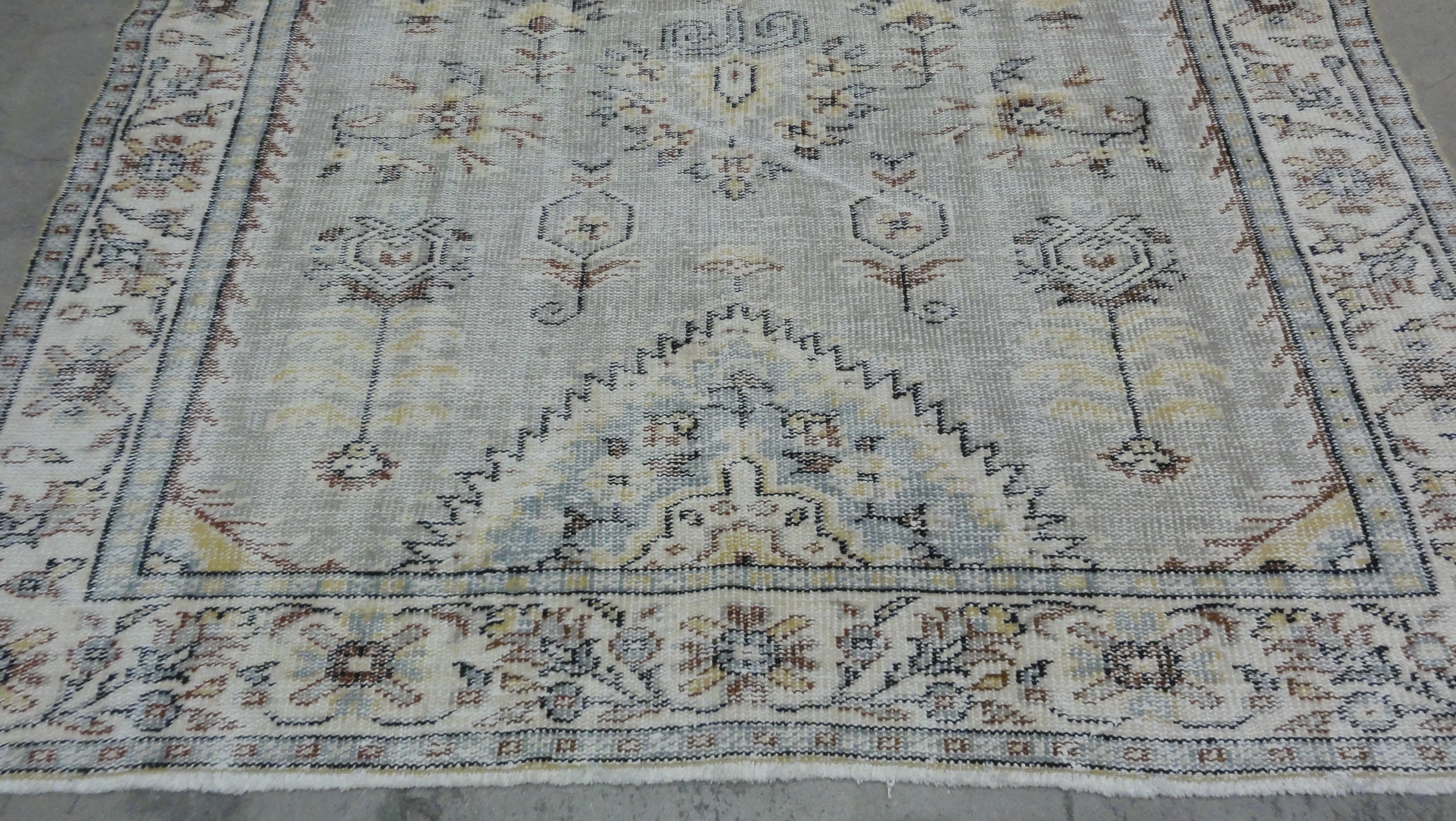Antique Oushak 34135
