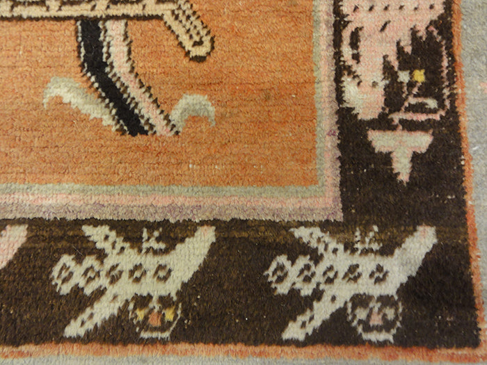 Oushak rugs began just south of Istanbul, Turkey, named after the town: Oushak. The Oushak carpet is Persian-influenced unlike most Turkish rugs. The town of Oushak has produced Turkish rugs ever since the 15th century. 