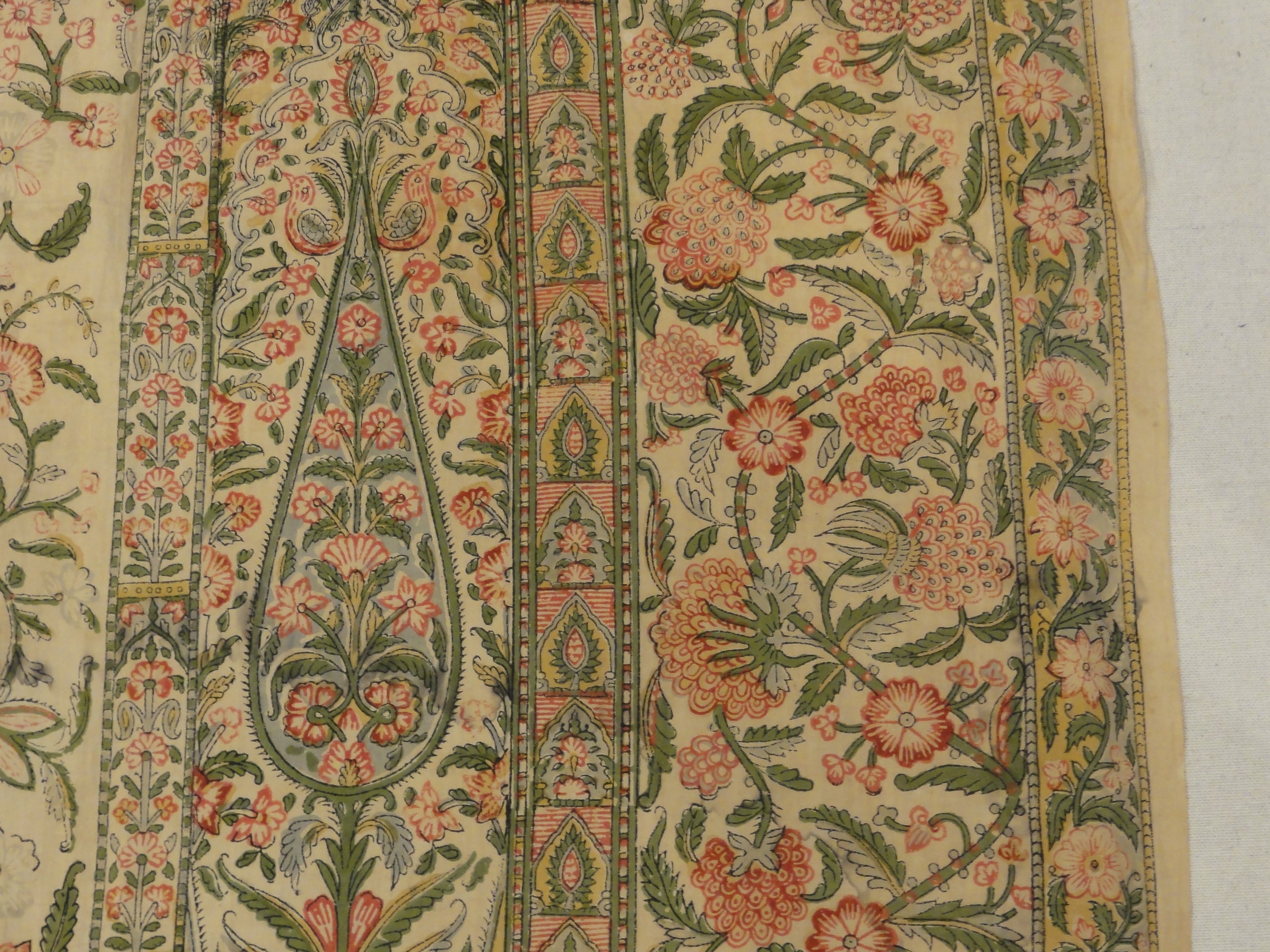 Rare Antique Mughal Palampore Textile with written cartouches 30637