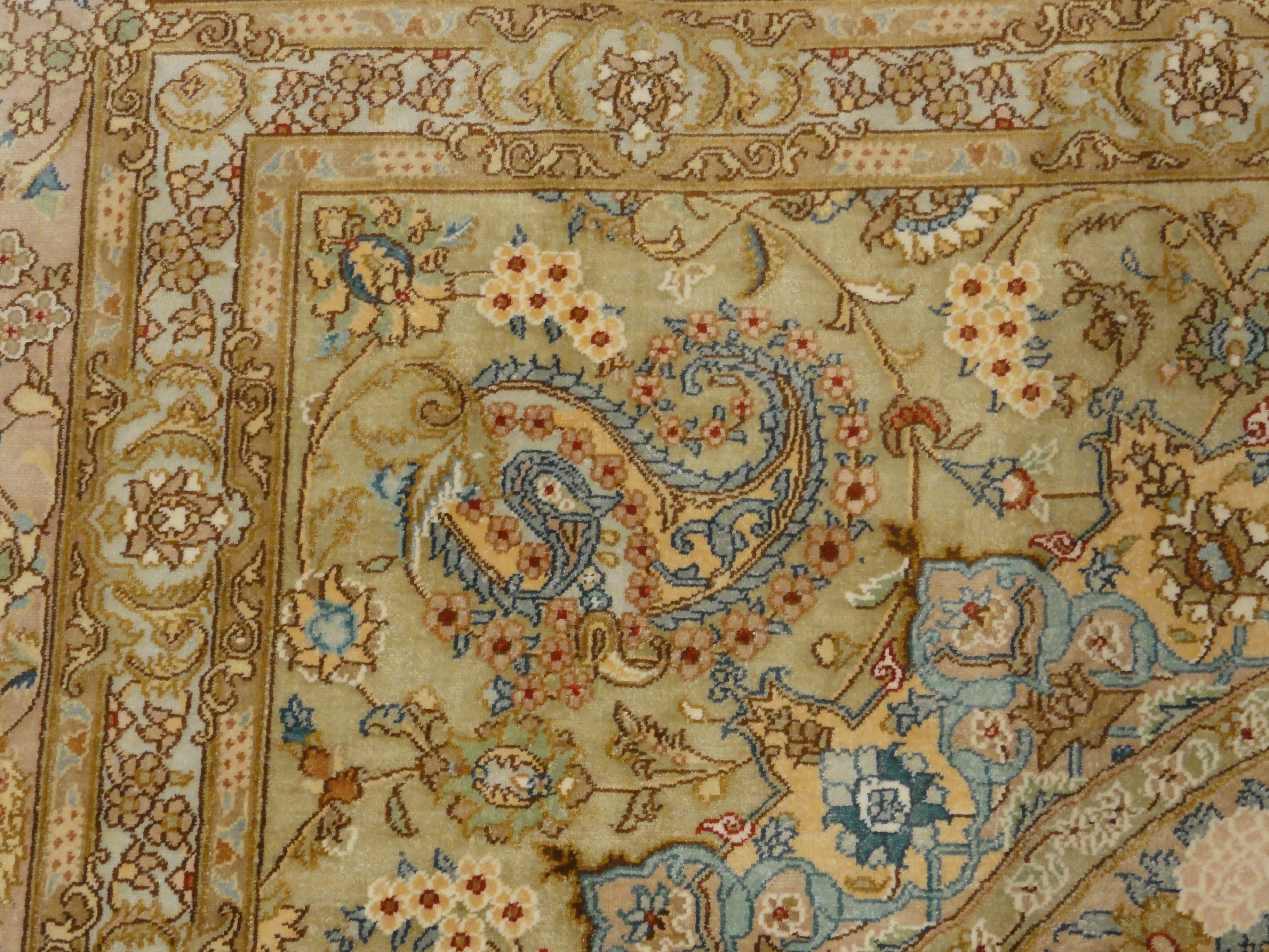 33191 Finest Silk Qum