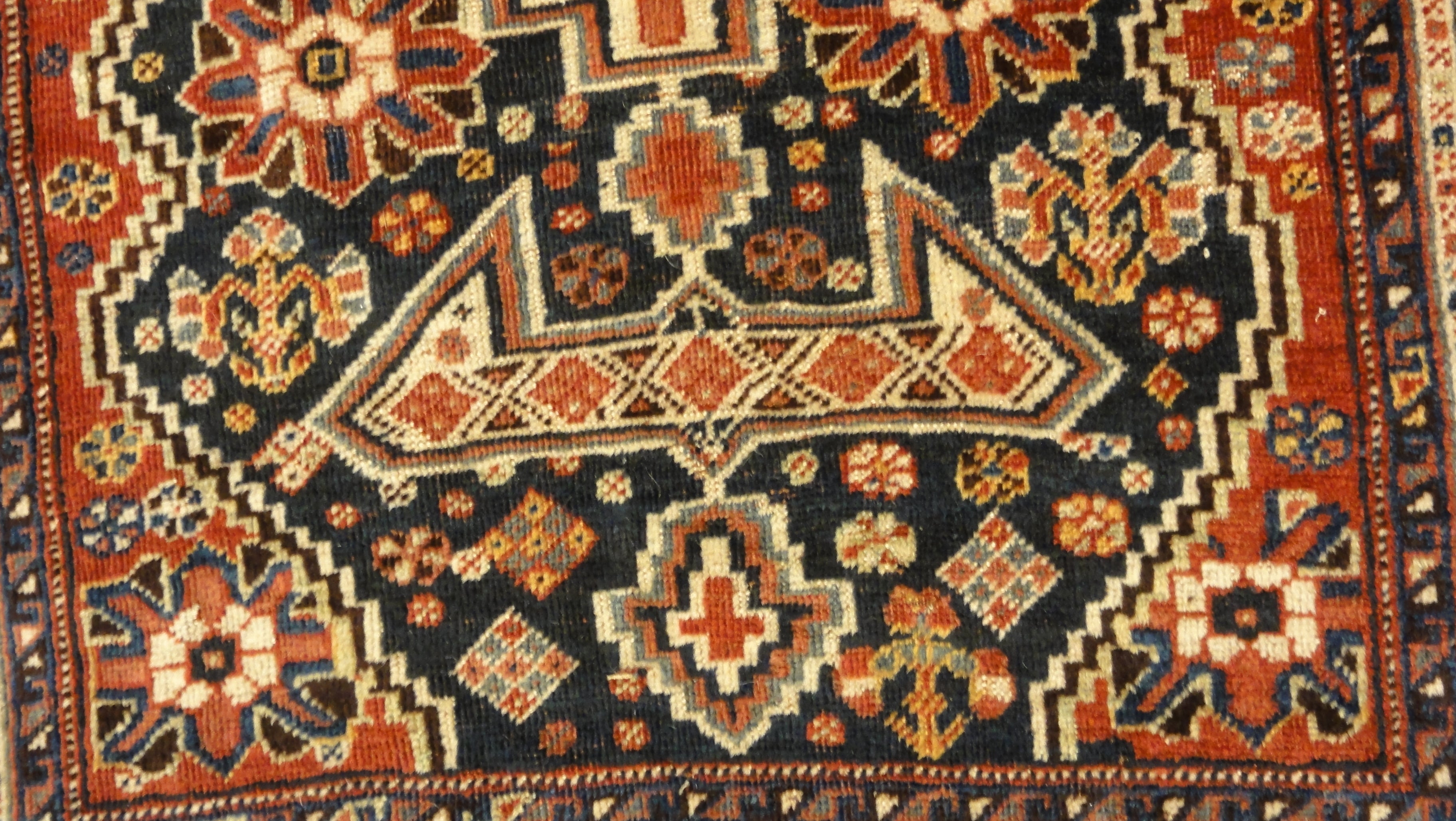 Antique Qashgai Rug 34653