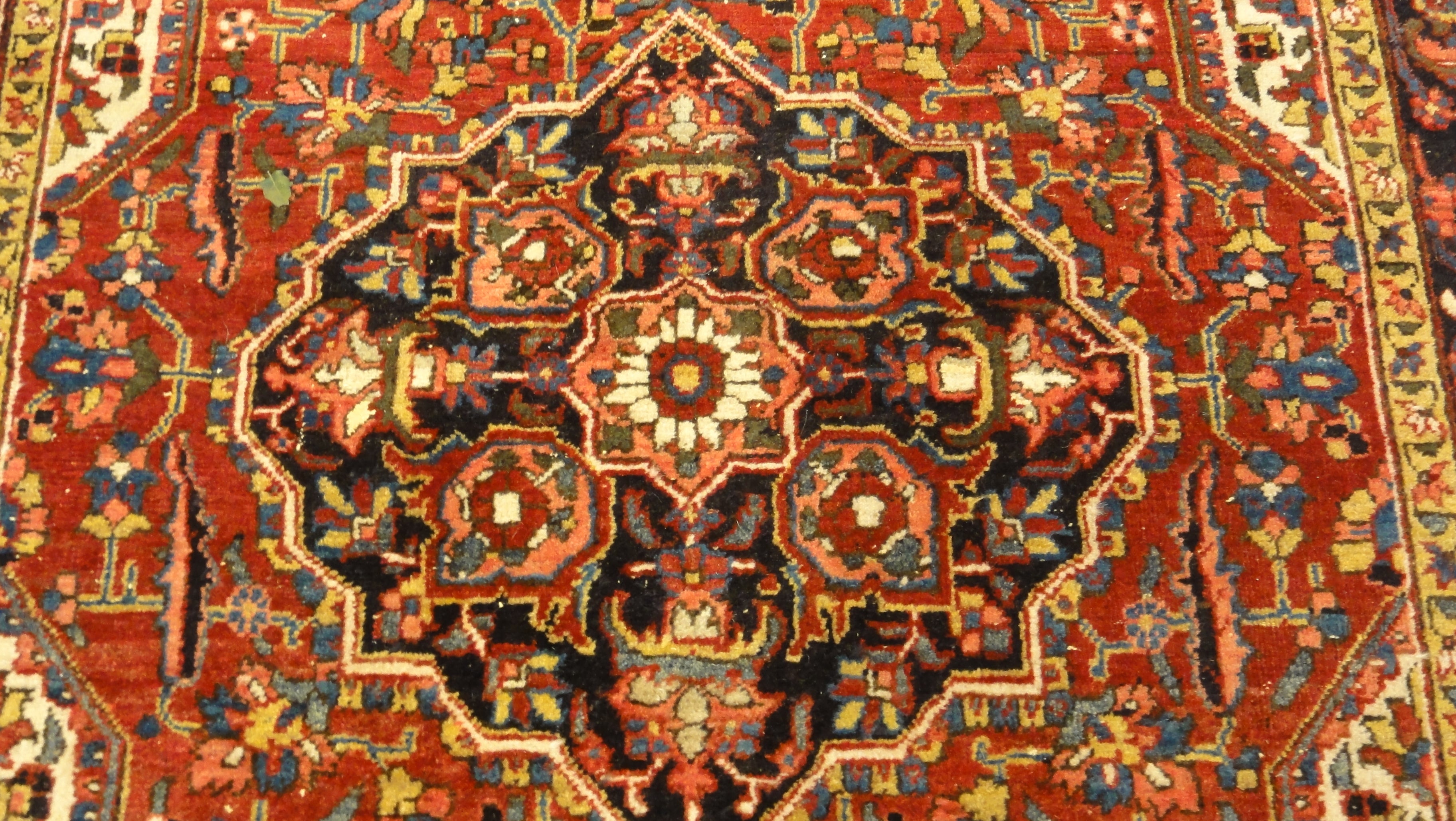 Antique Heriz Rug 34567