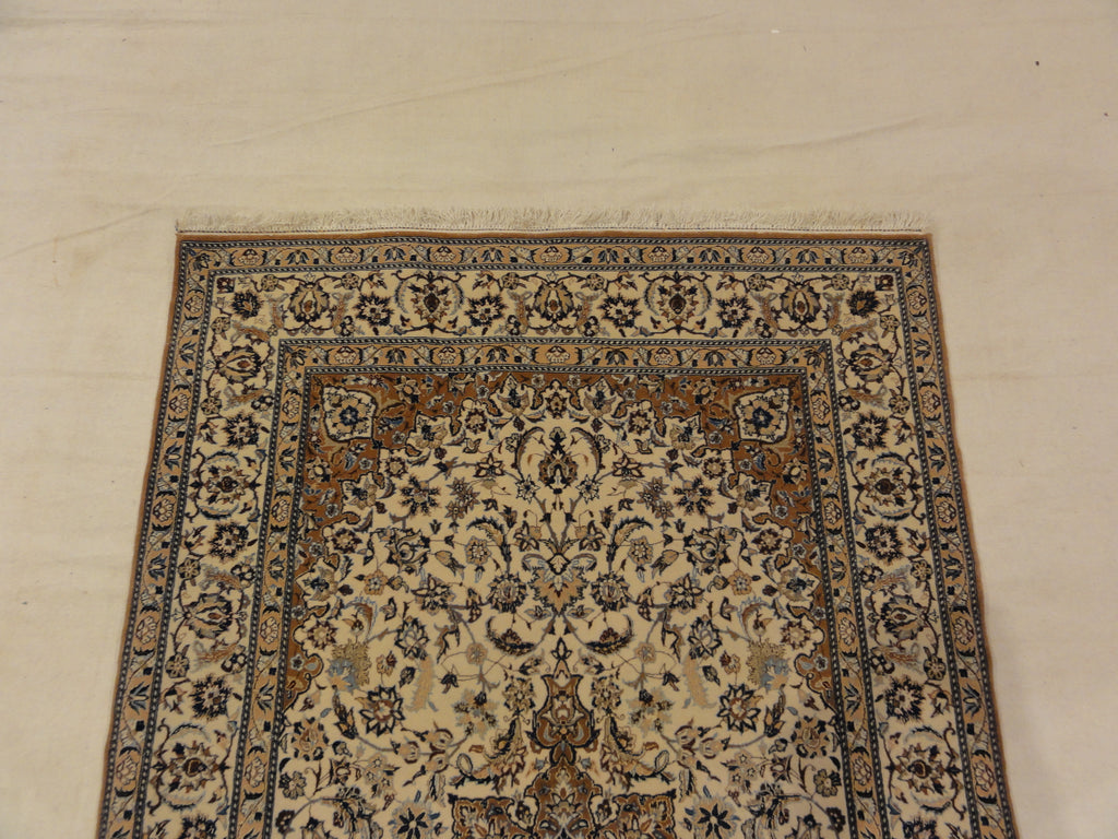 Nain Medallian Persian Handmade Wool Rug