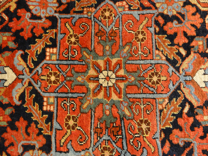 28401 Rare Antique Serapi Heriz