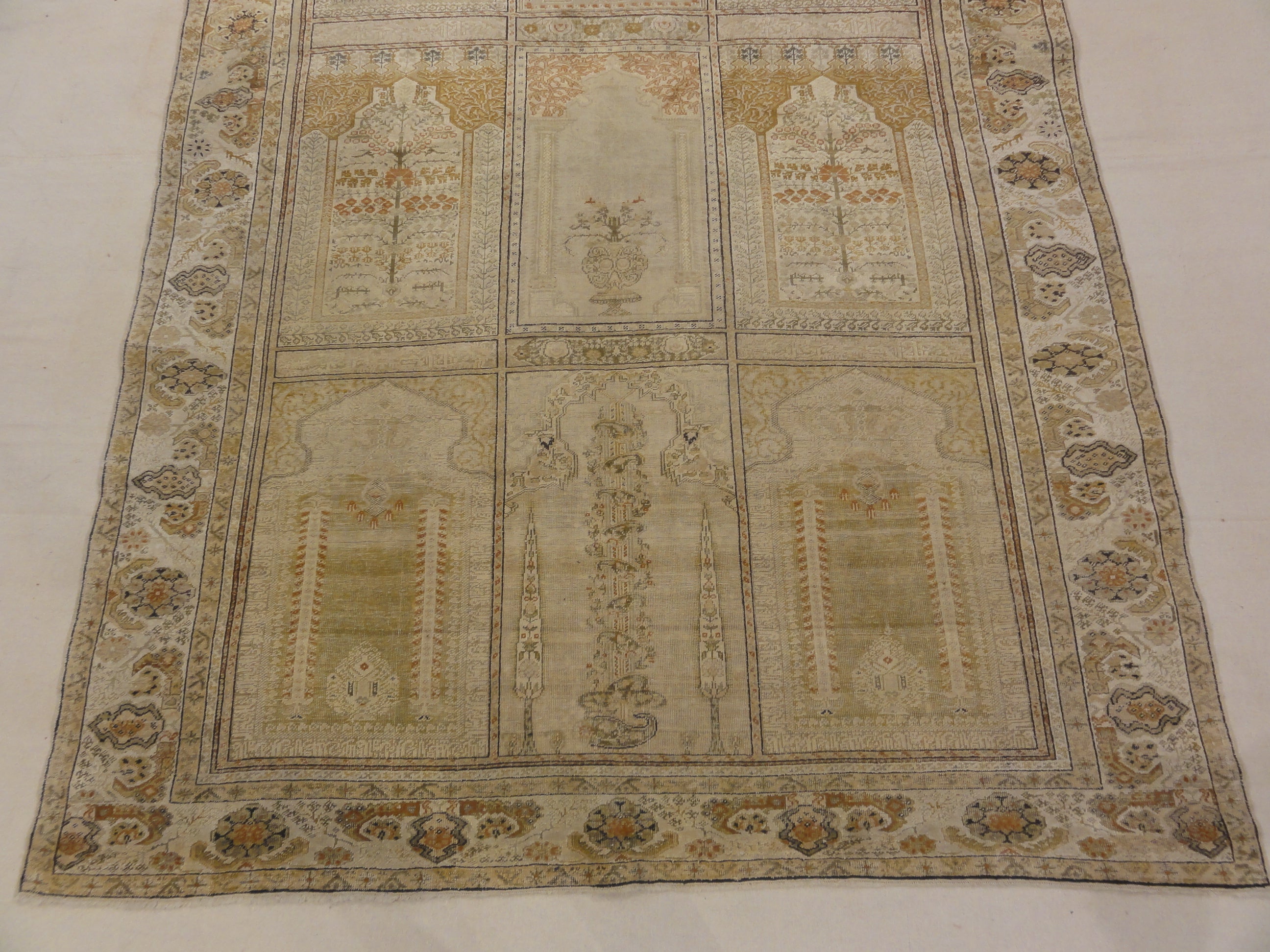 Antique Silk Kayseri Saf meditation rug 30040