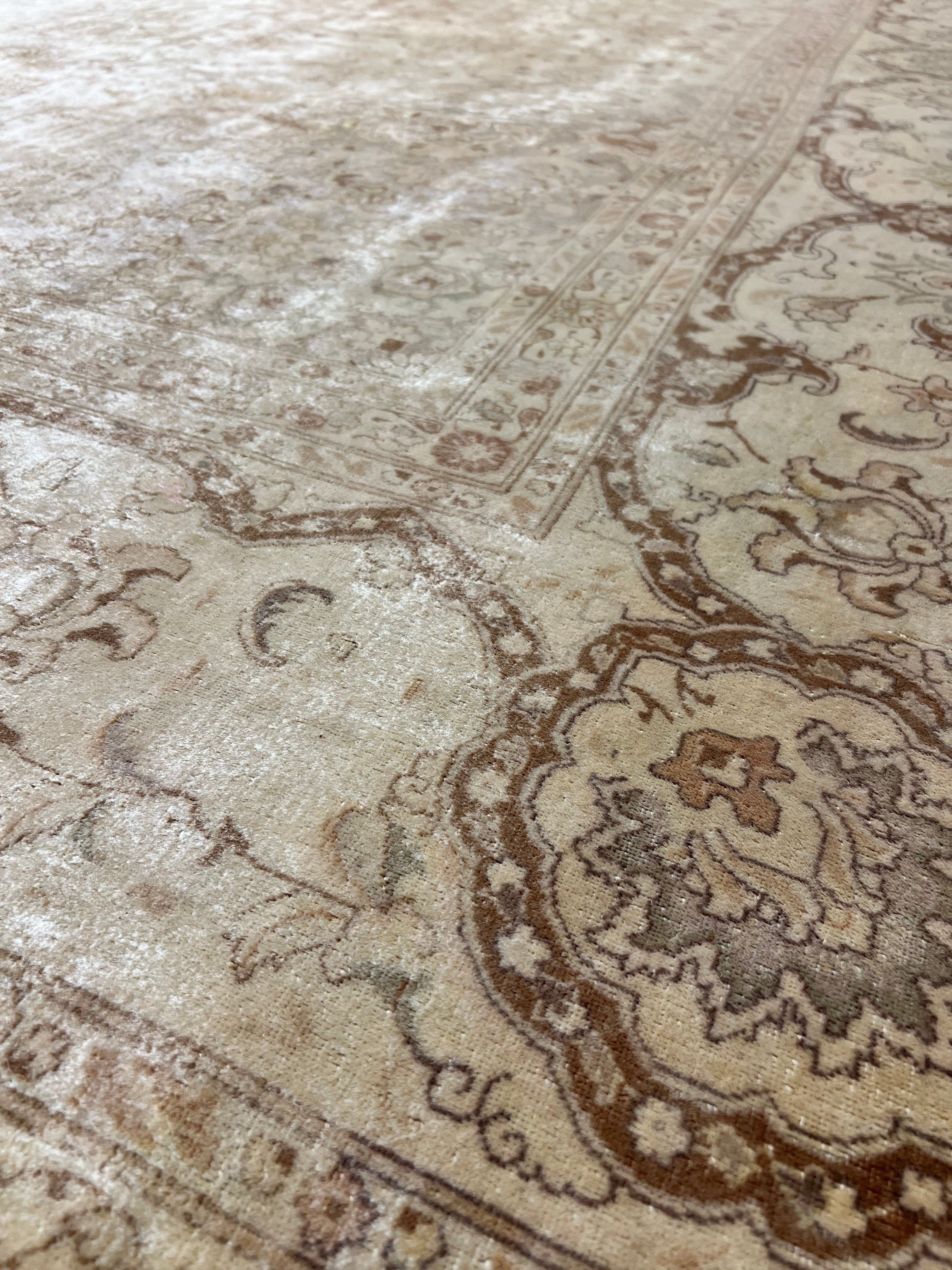 Fine Tabriz Rug 34346