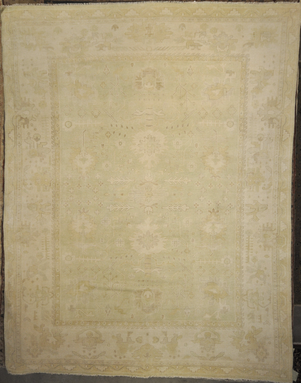 44945 Fine Montecito Usak