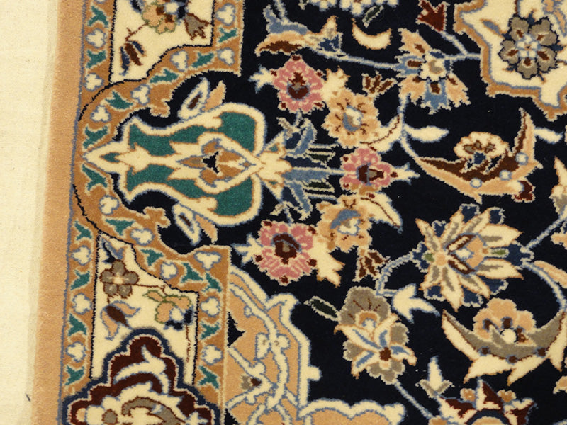 31534 Nain Wool & Silk