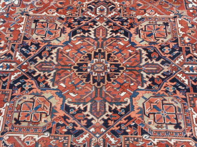 33679 Serabi Heriz Antique