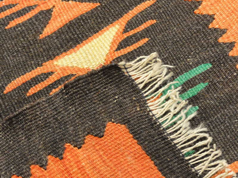 28727 Antique European Kelim