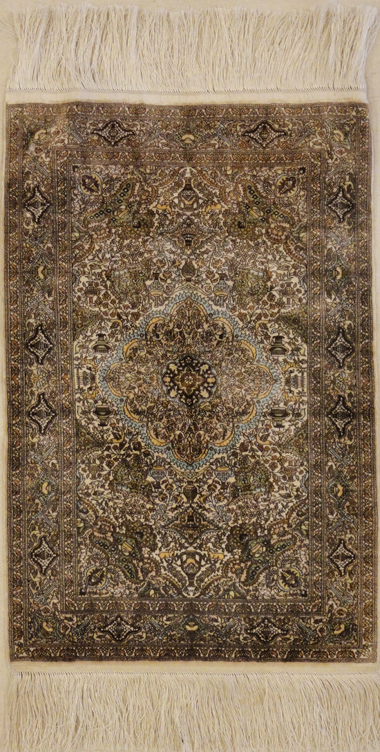 Finest Silk Tabriz rugs and more oriental carpet 31792-