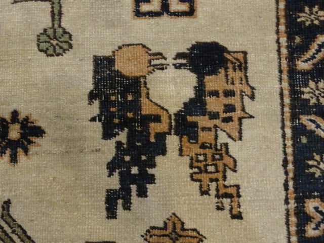 33686 Antique Caucasian Design