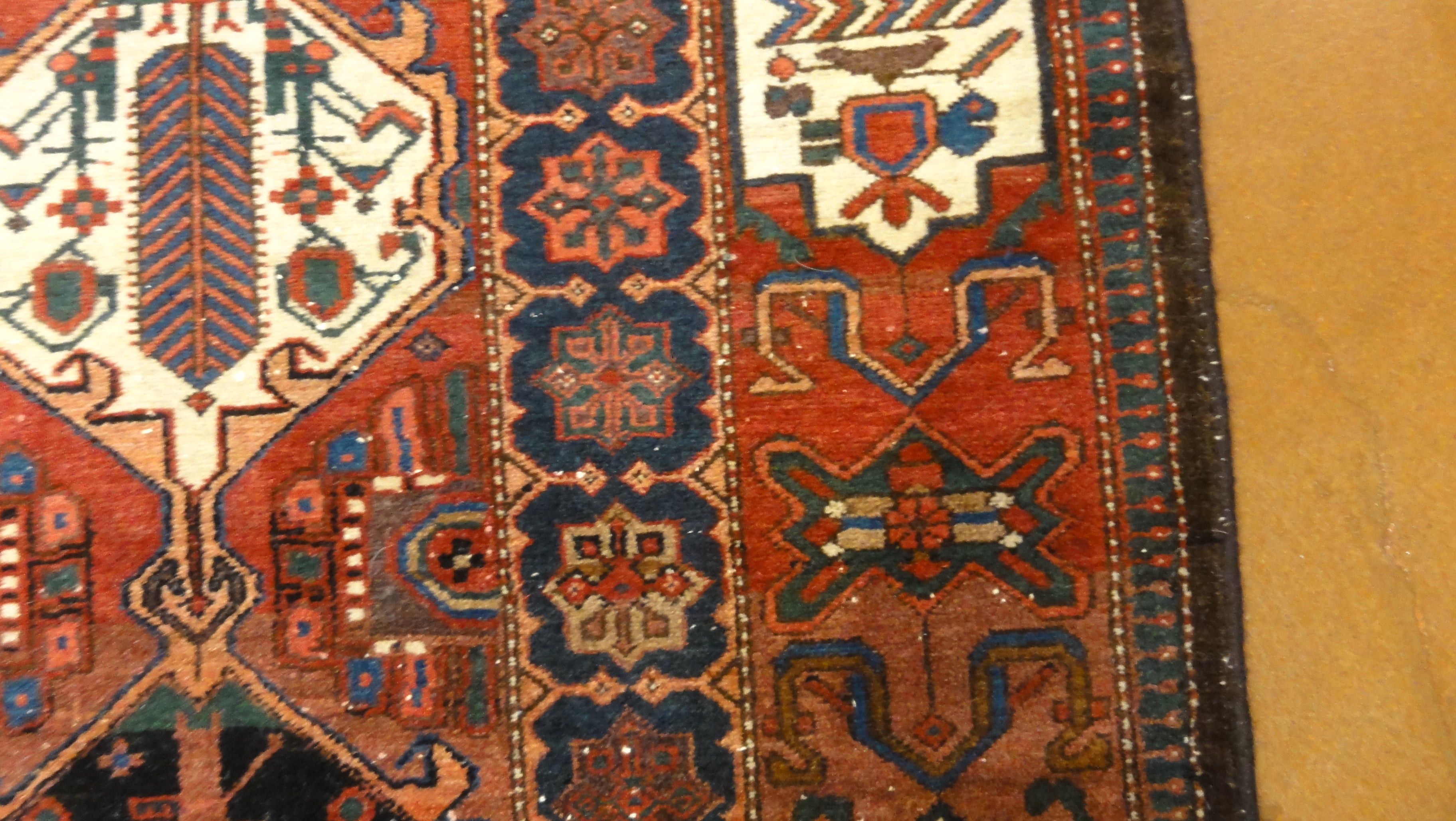 34730 Antique Armani Bakhtiari