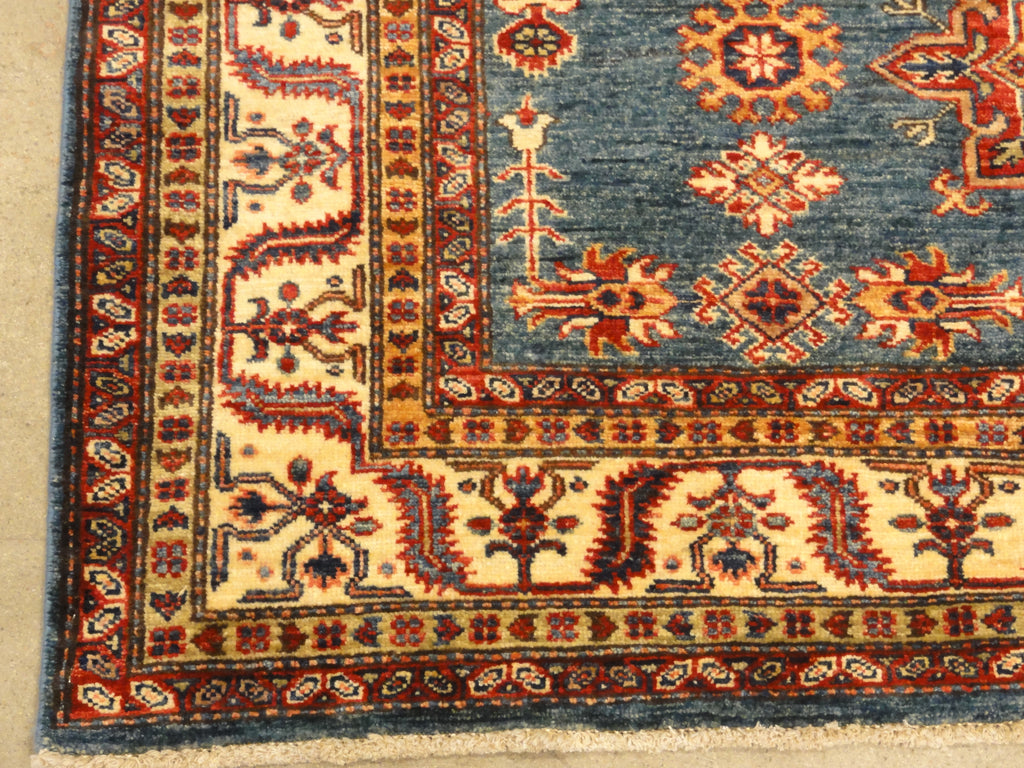 Fine kazak Rug 33216