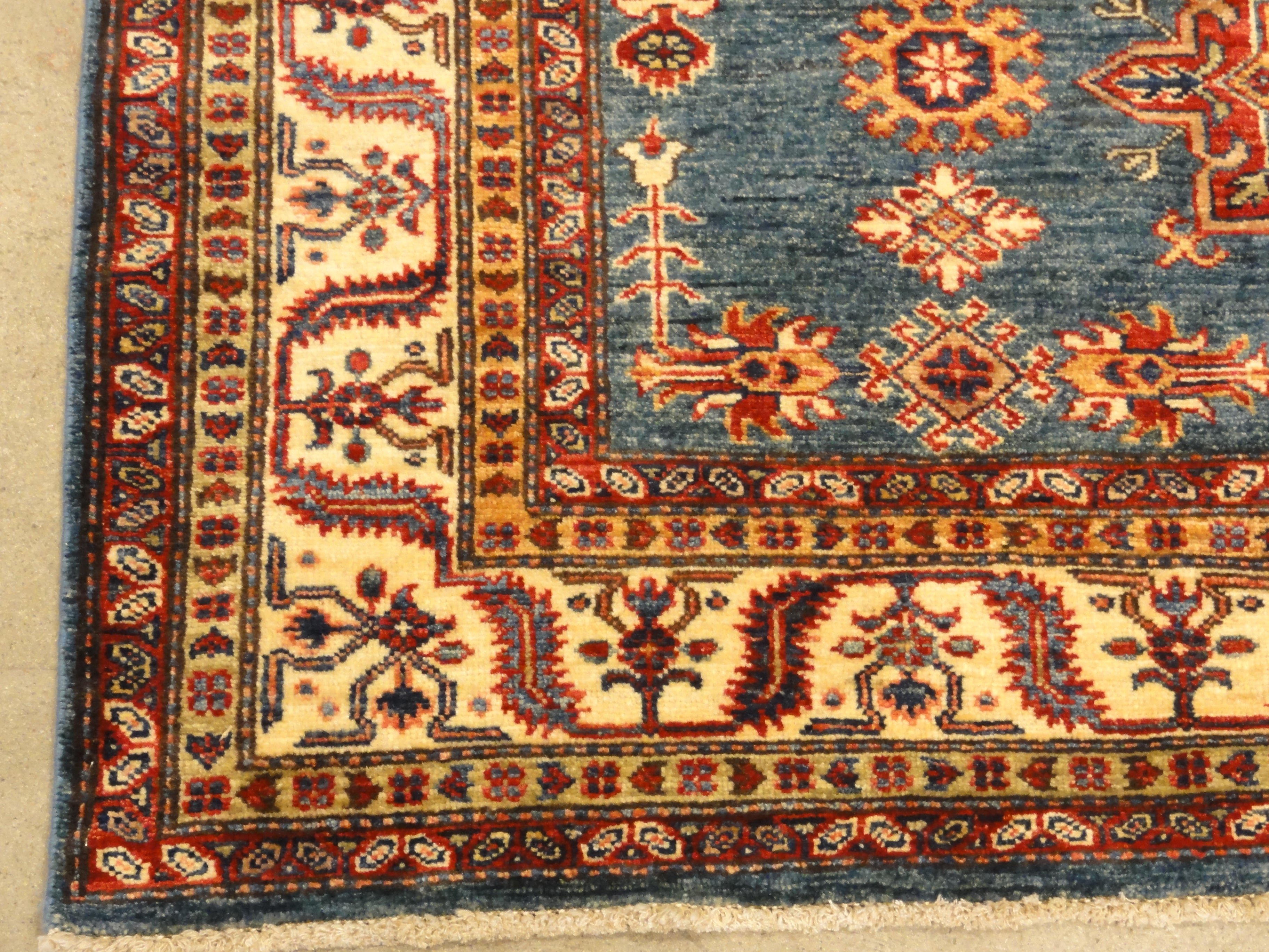 Fine kazak Rug 33216