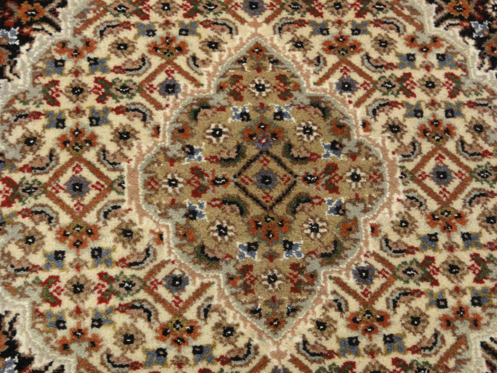 32910 Persian Rug