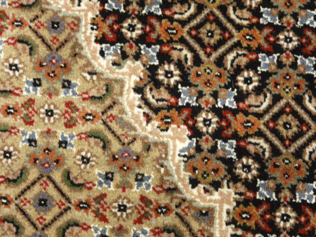 32910 Persian Rug