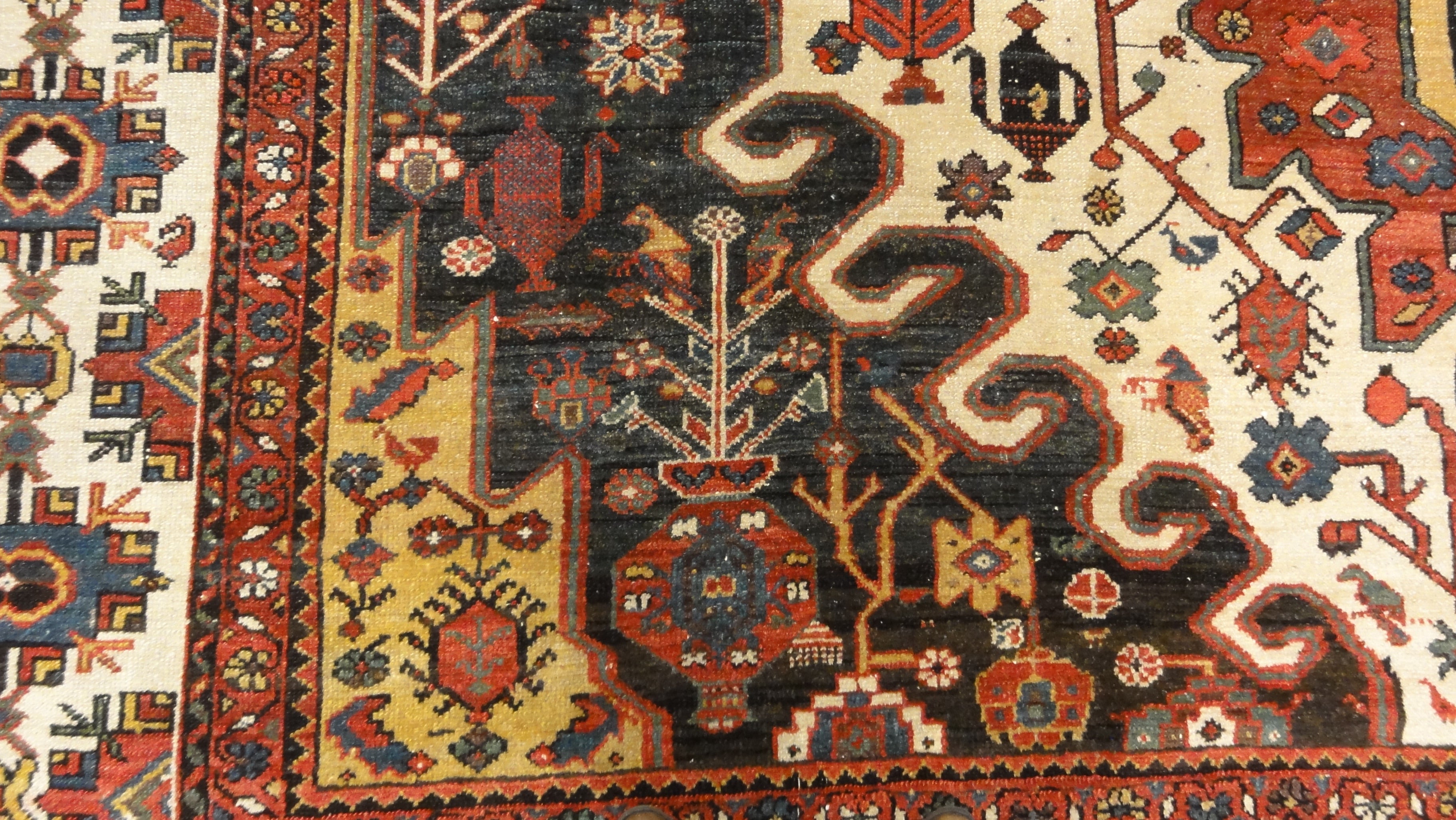 Antique Baktiari 34012