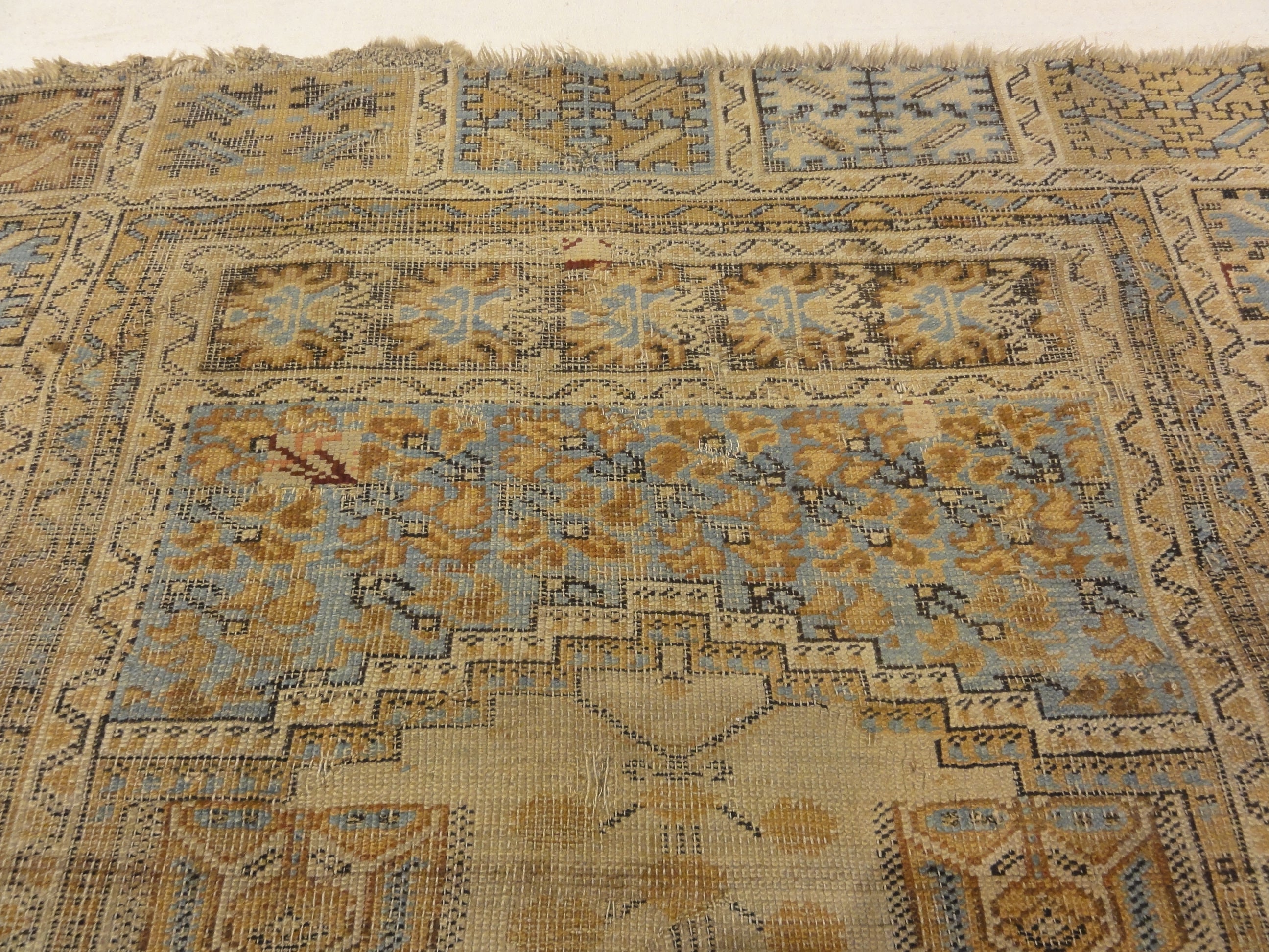 Antique Kircehir Rug 30063