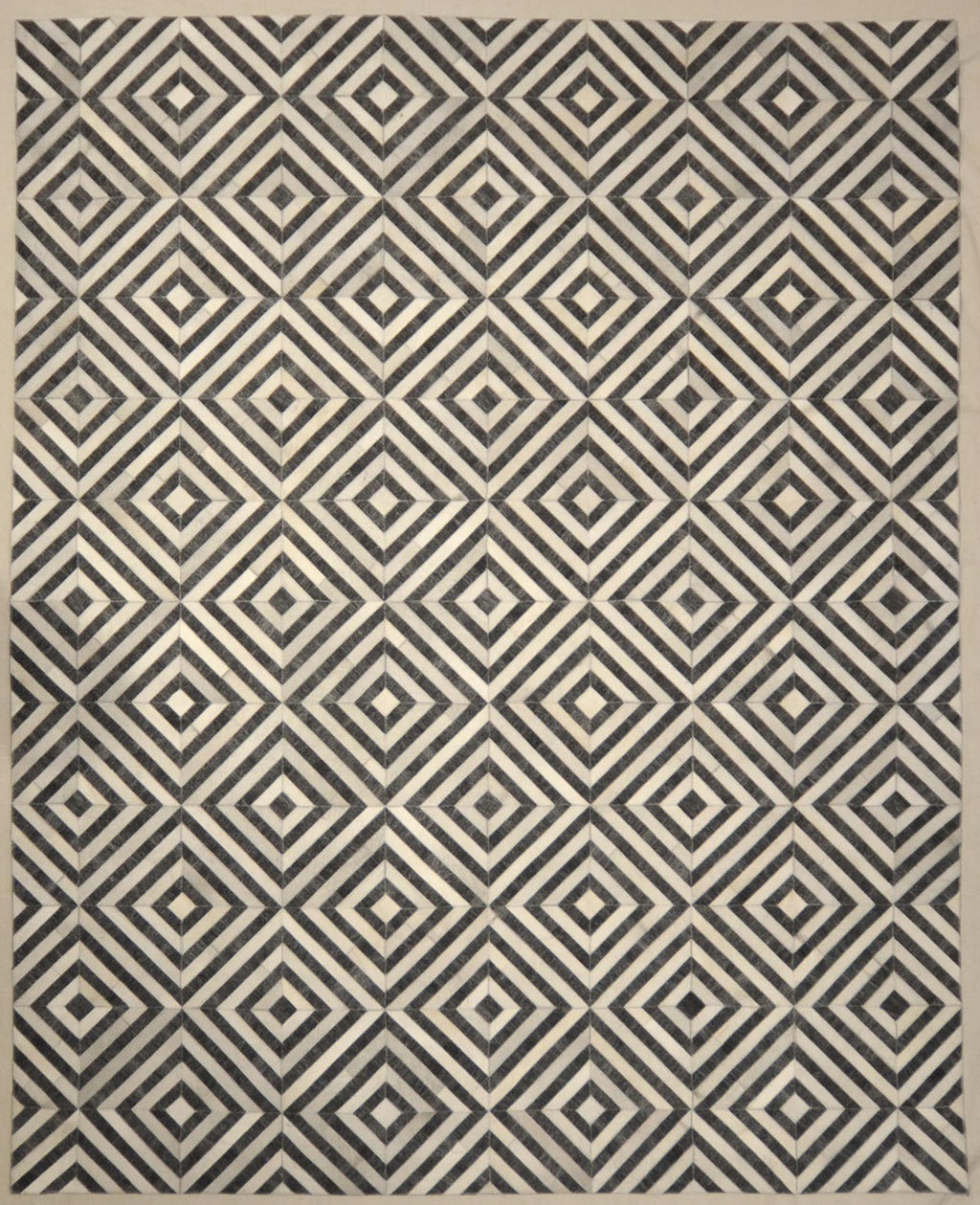 Modern Charcoal Ivory Rug 33002