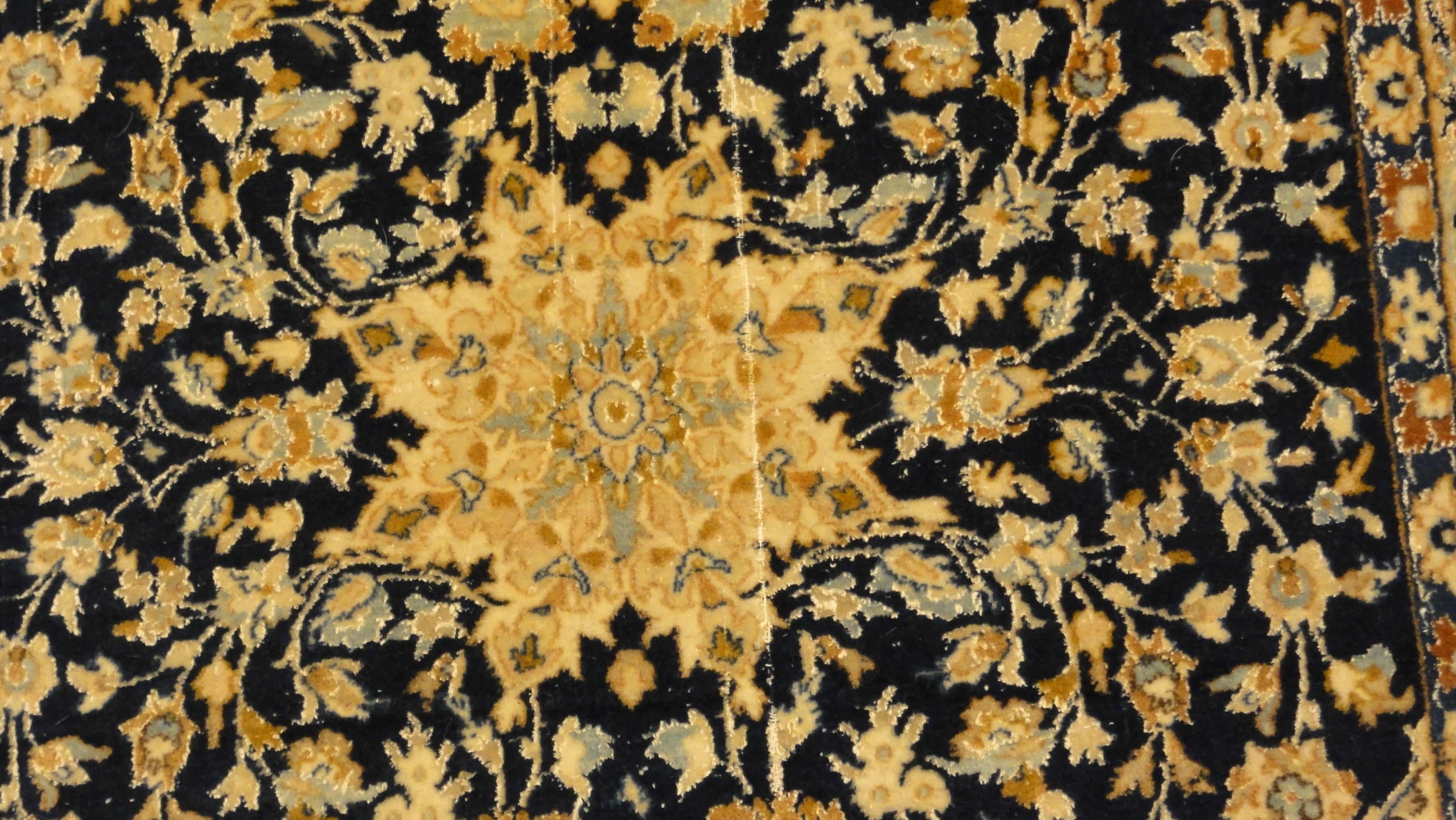 34555 Antique Isphahan Rug