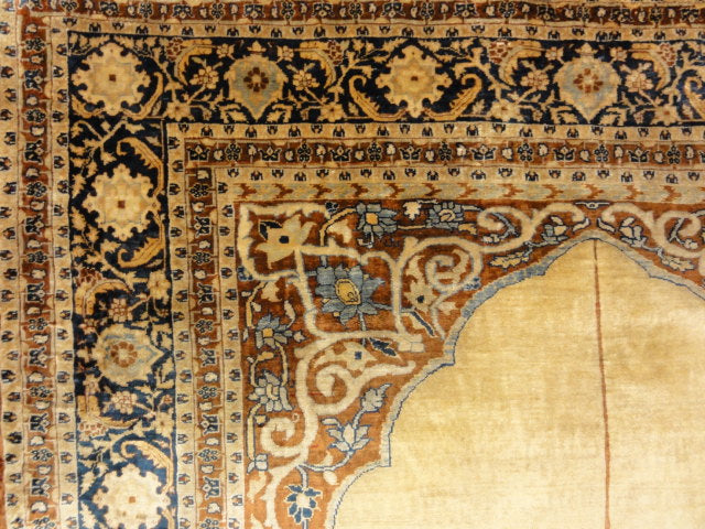 Fine Antique Silk Heriz meditation rug in perfect condition ca.1880 30036