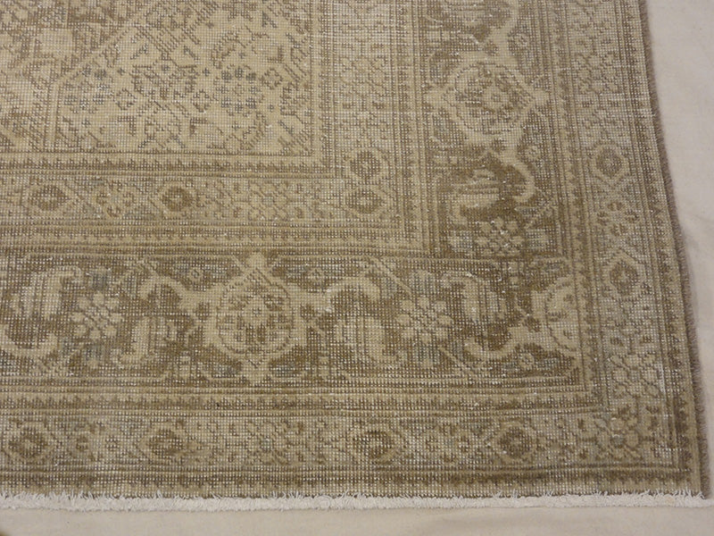 30192 Antique Persian Tabriz