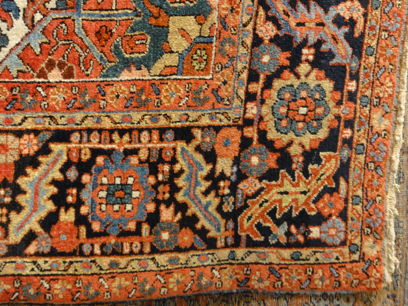 28401 Rare Antique Serapi Heriz