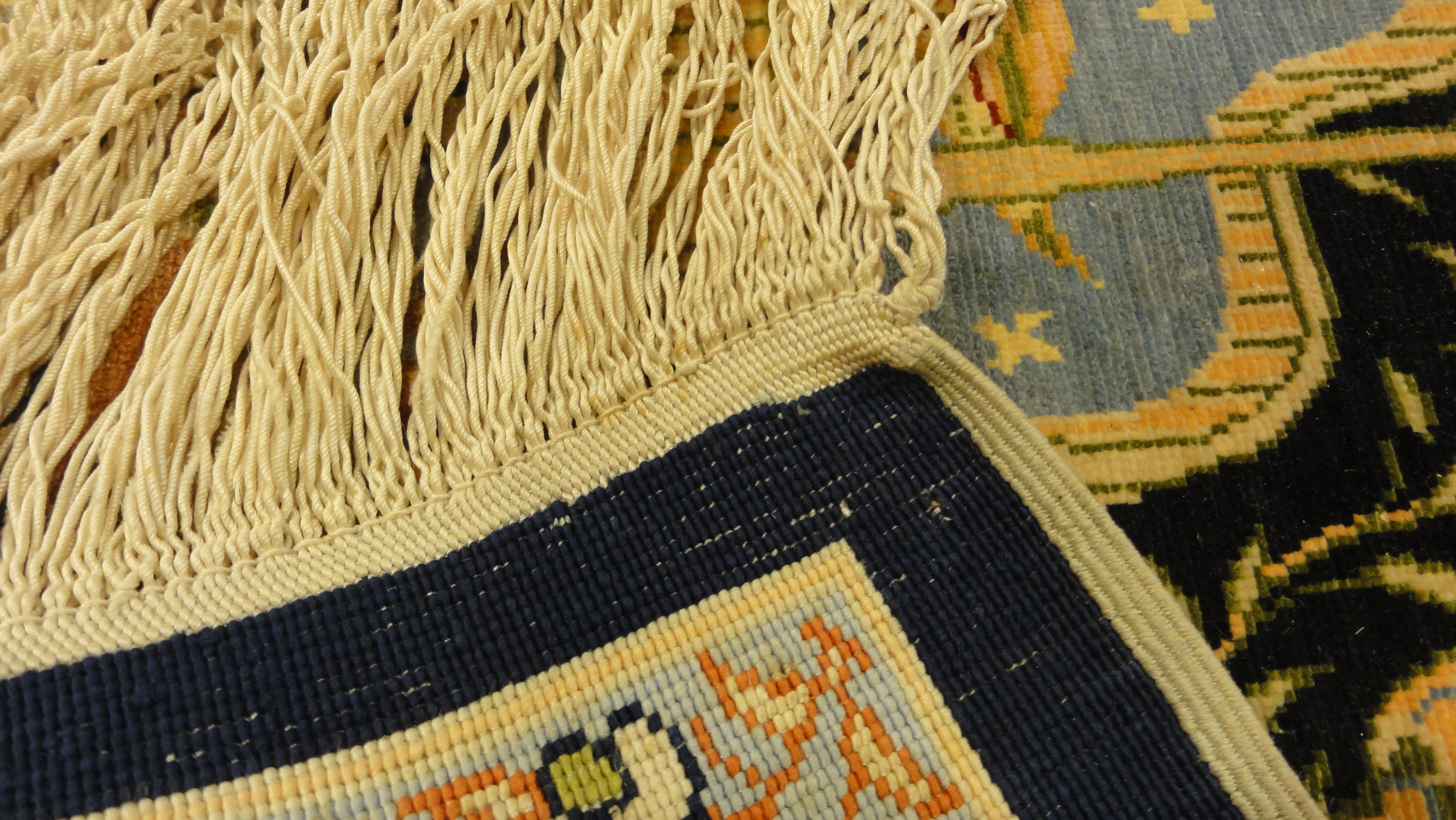 Vintage Silk Hereke 34525