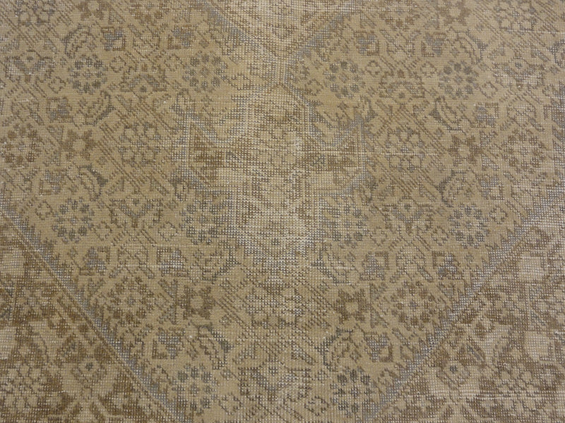 30192 Antique Persian Tabriz