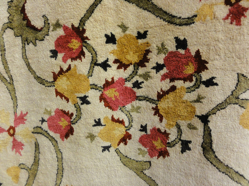 Fine Silk Suzani Design Rug 45397