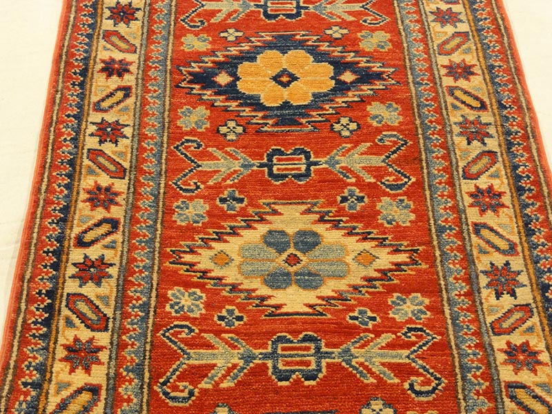 Fine Kazak Rug 32548