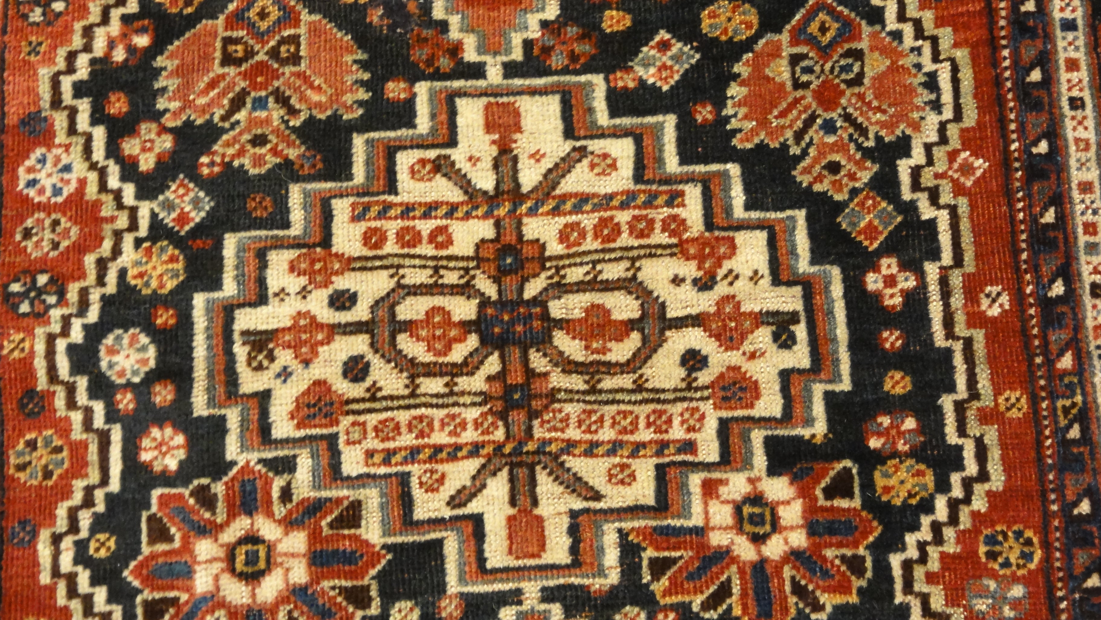 Antique Qashgai Rug 34653