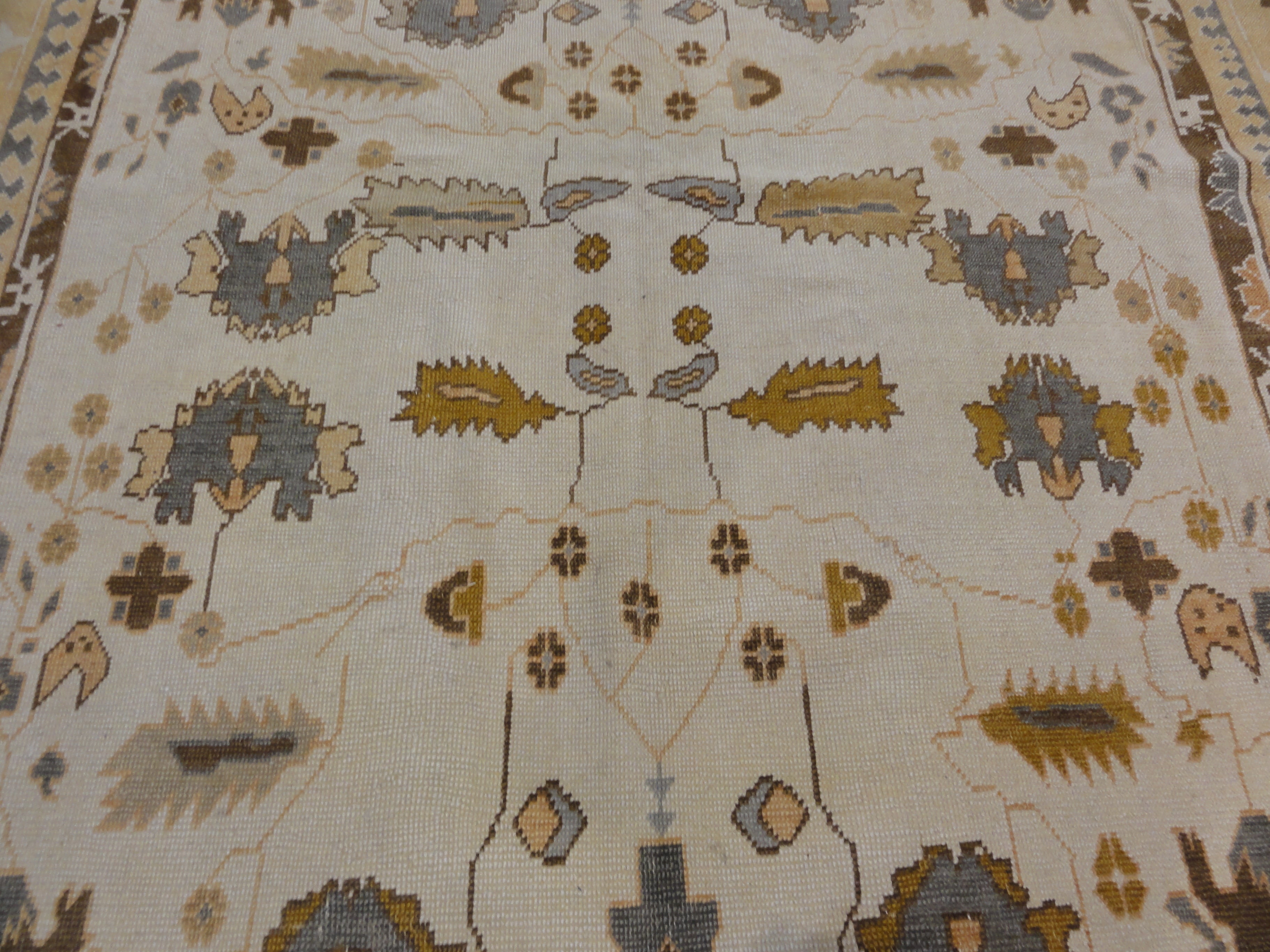 Vintage Turkish Oushak Angora 33660