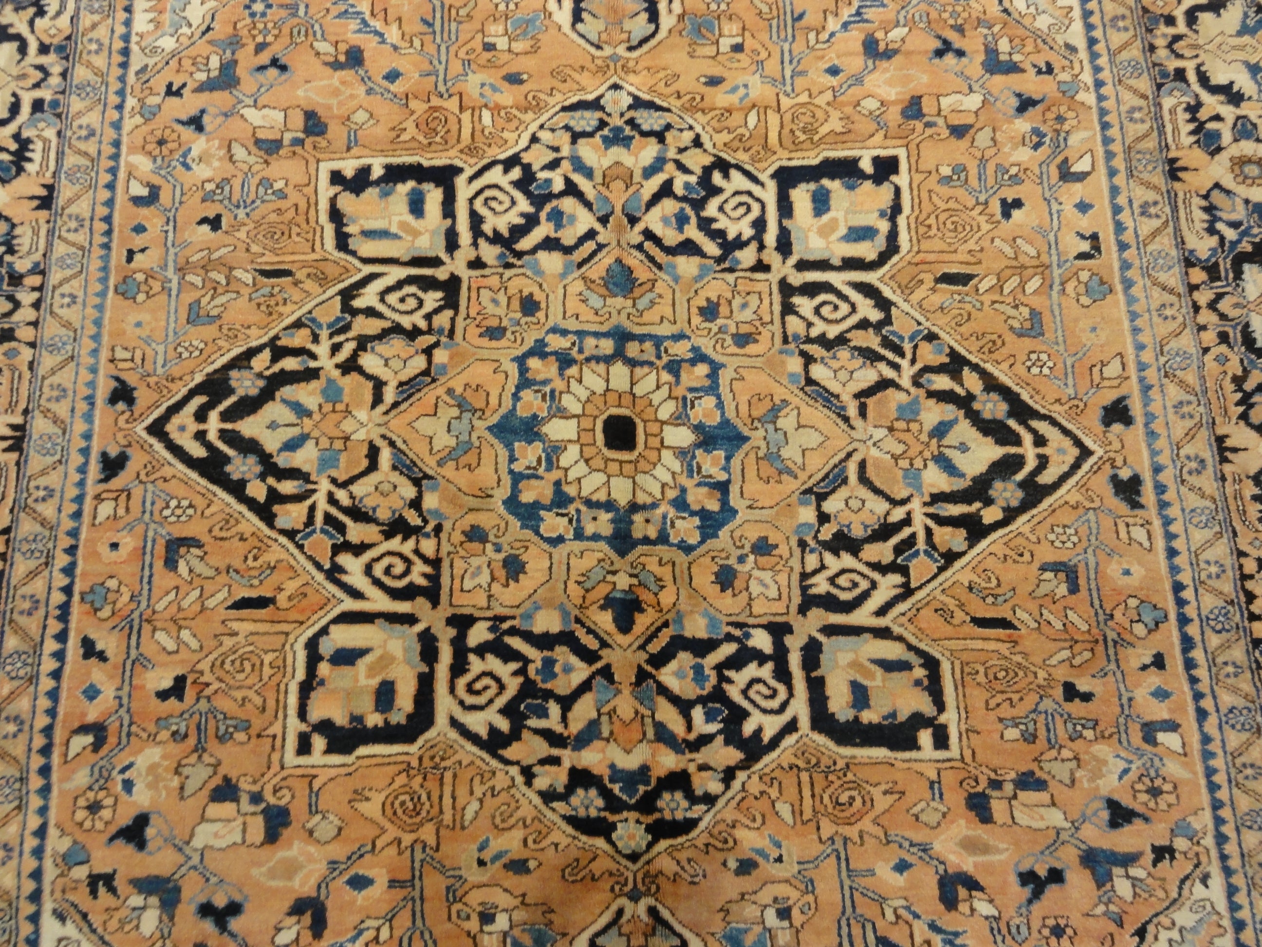 37008 Antique Serapi Heriz Dragon