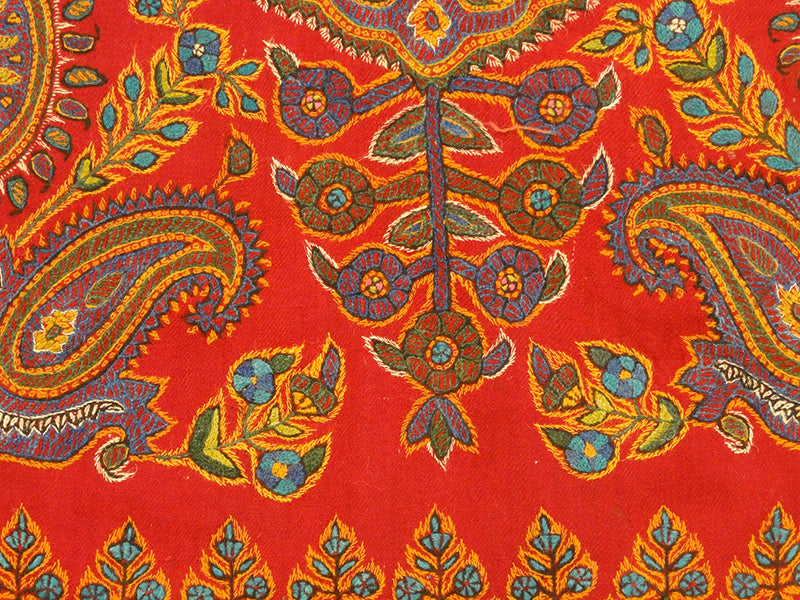 31789 Antique Suzani Kerman Patte