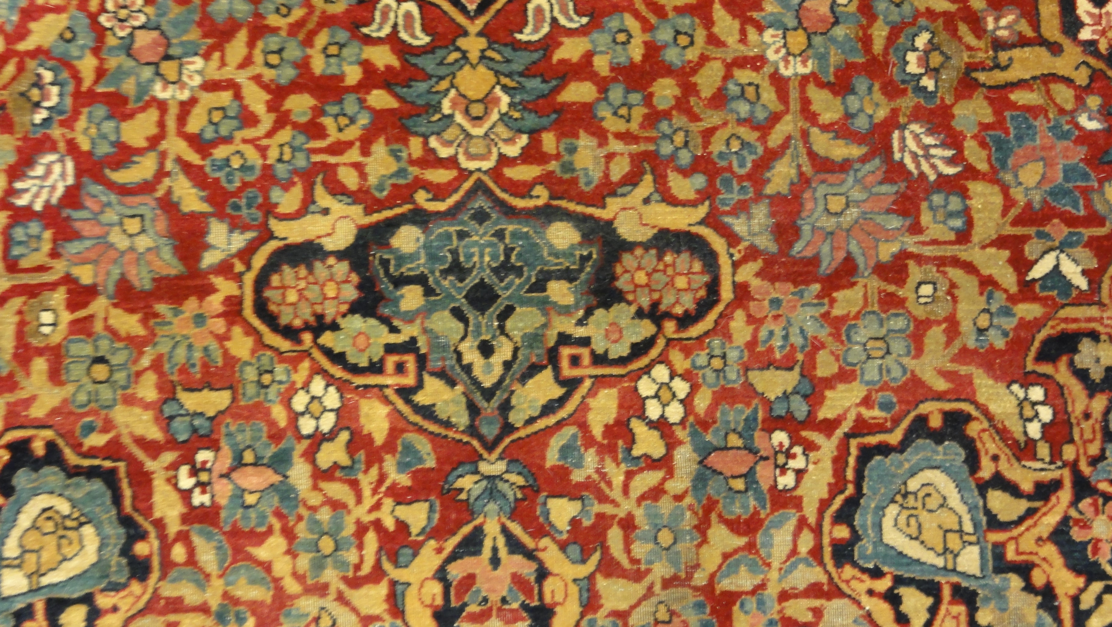 Antique Isphahan Rug 34548