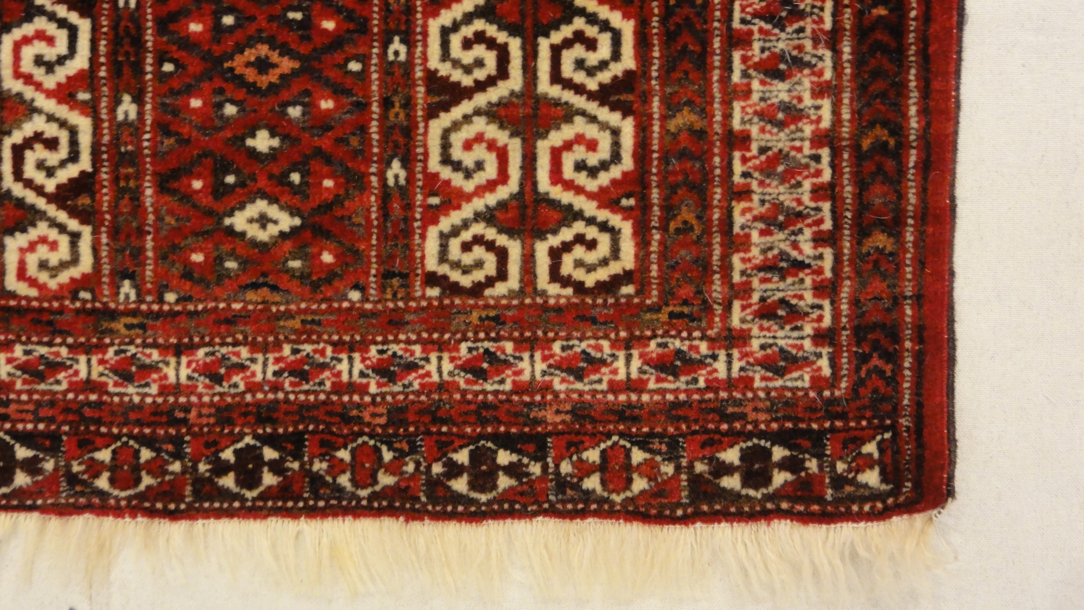 34615 Antique Turkoman Rug