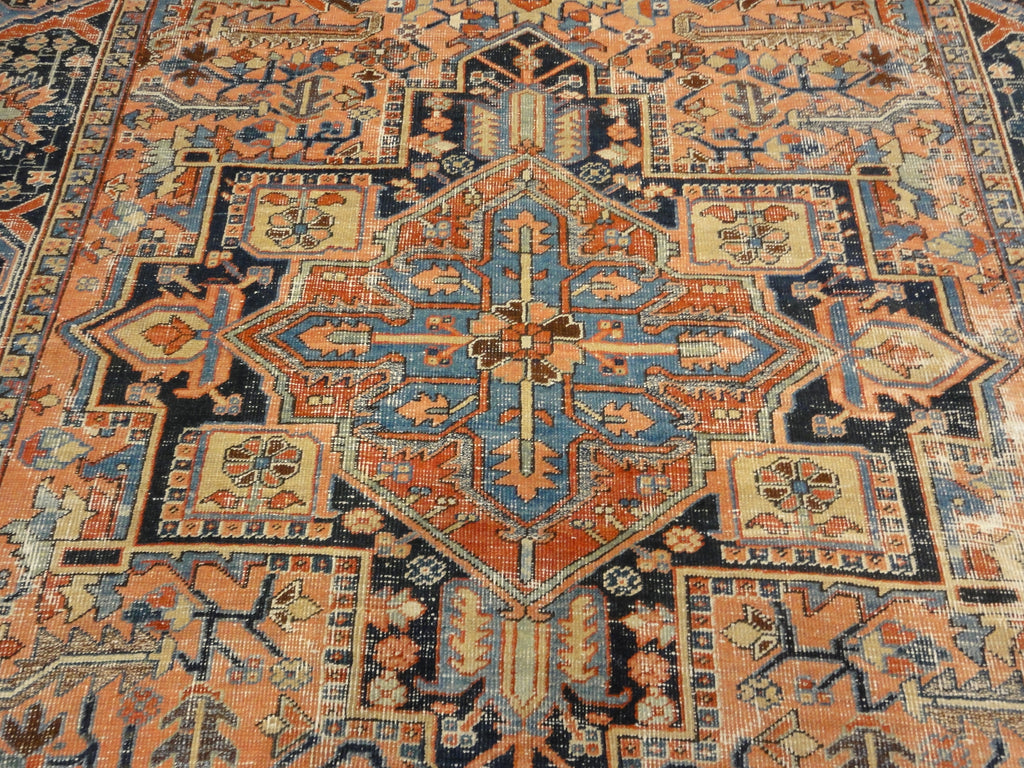34973 Antique Heriz Rug