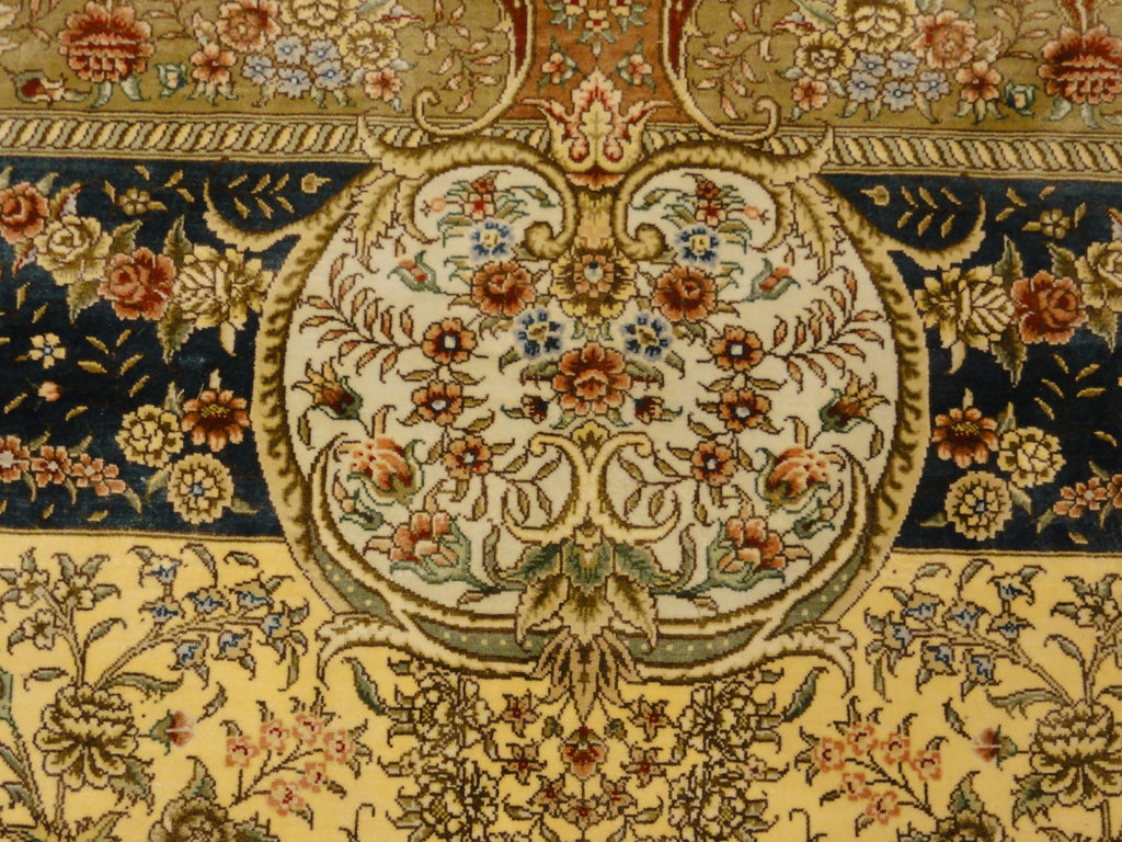 Finest Silk Qum 33194