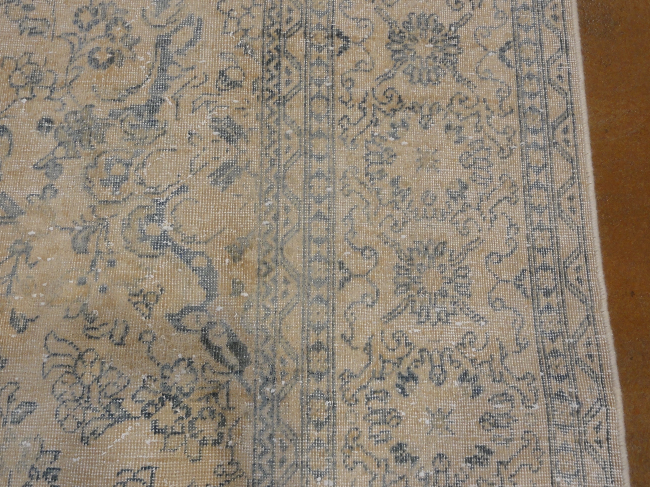 34863 Antique Tabriz