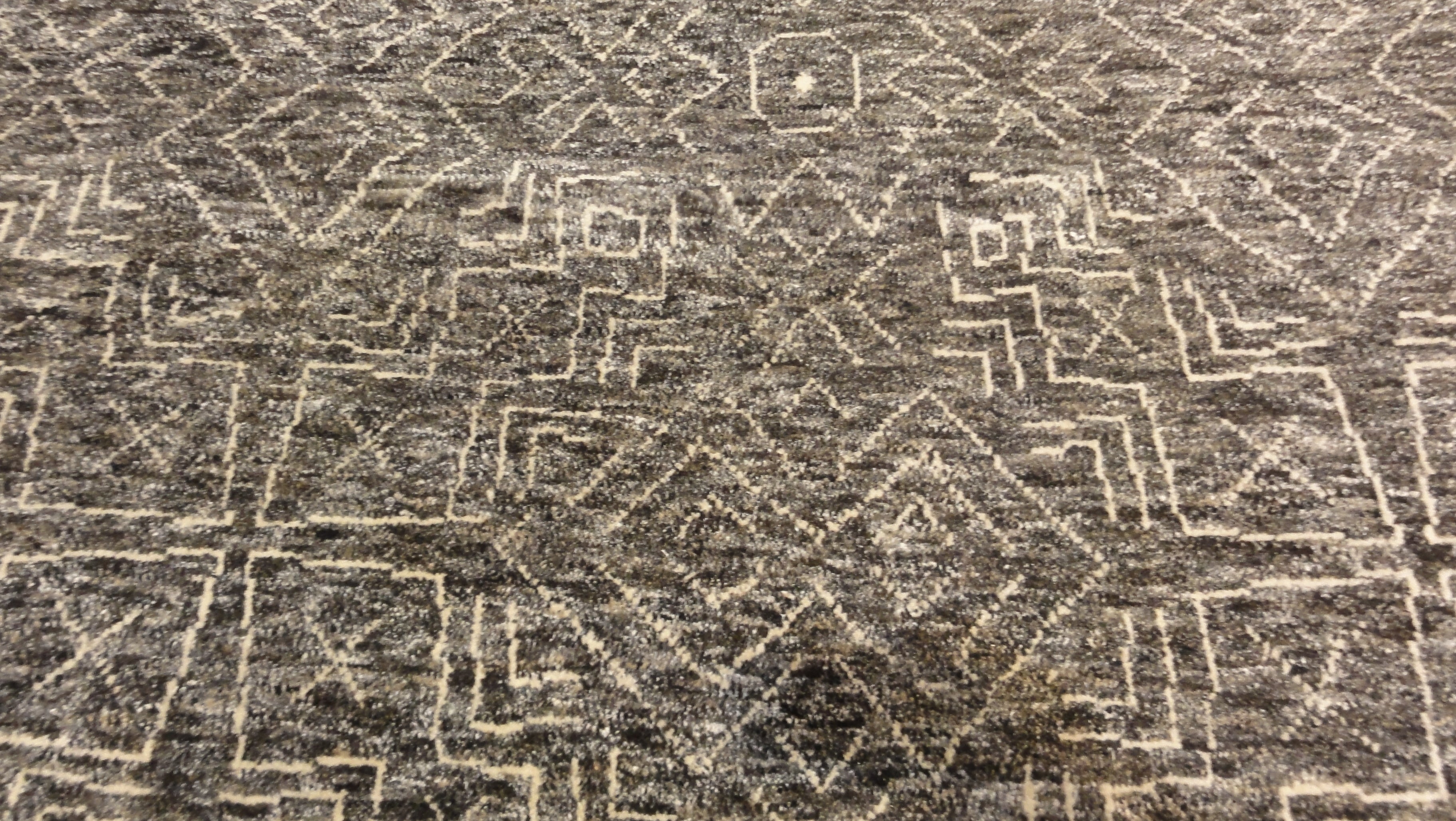 Modern Charcoal 34149