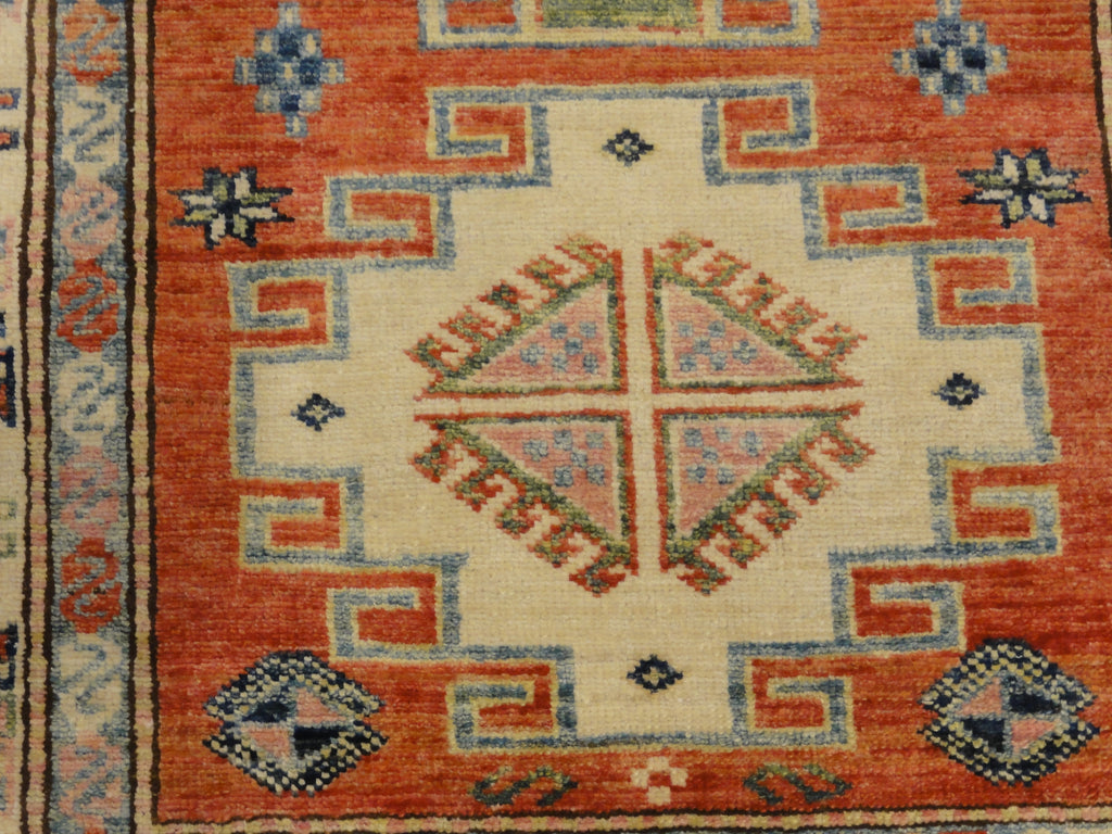 33215 Kazak Rug