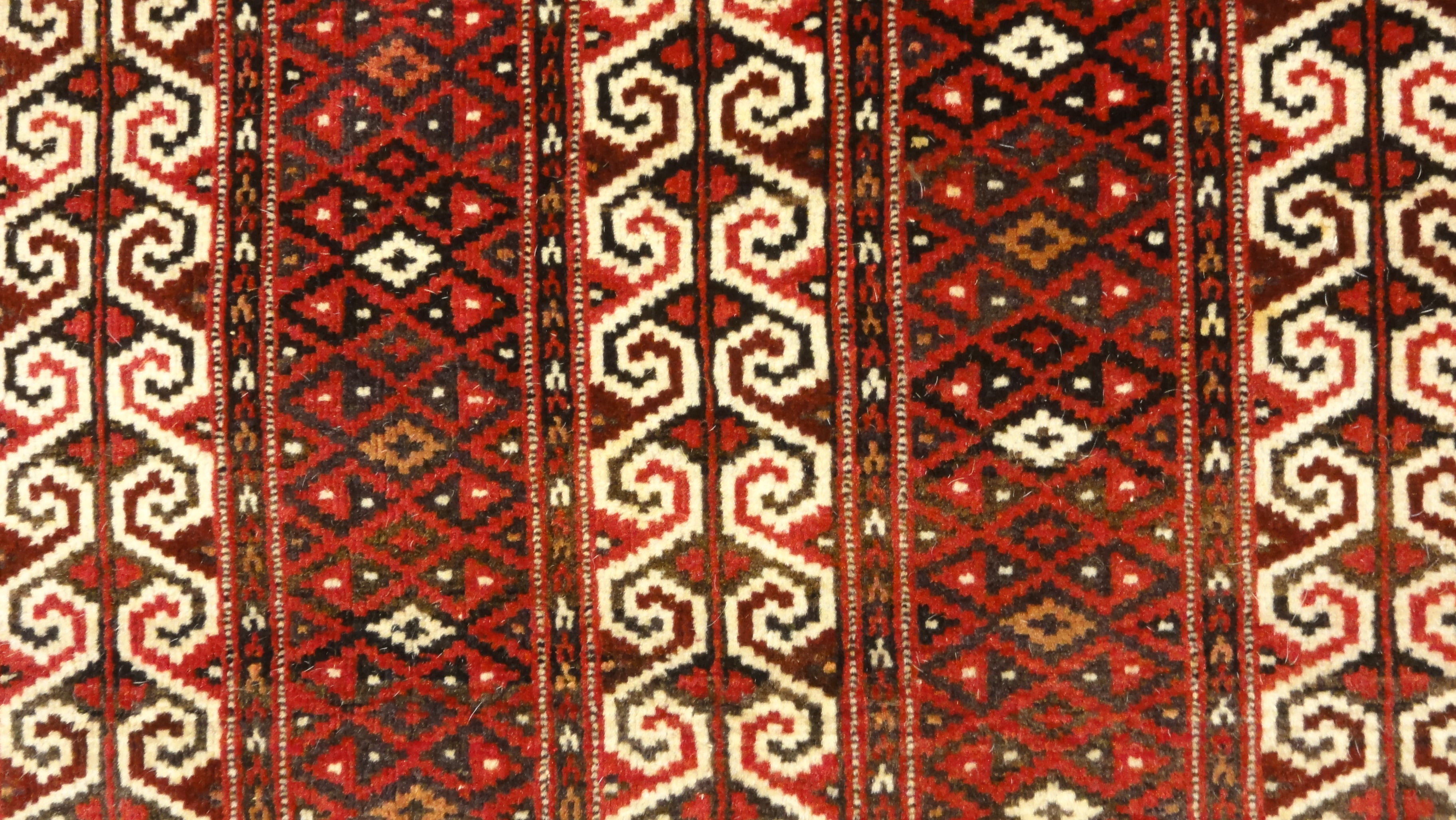 34615 Antique Turkoman Rug