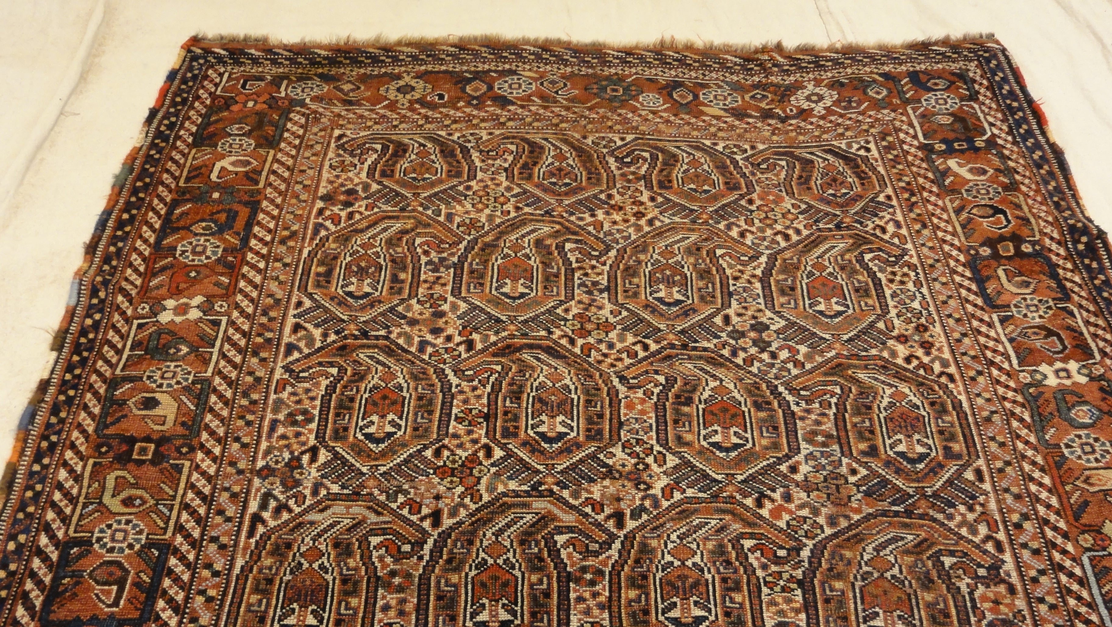 34646 Antique Khamseh Rug