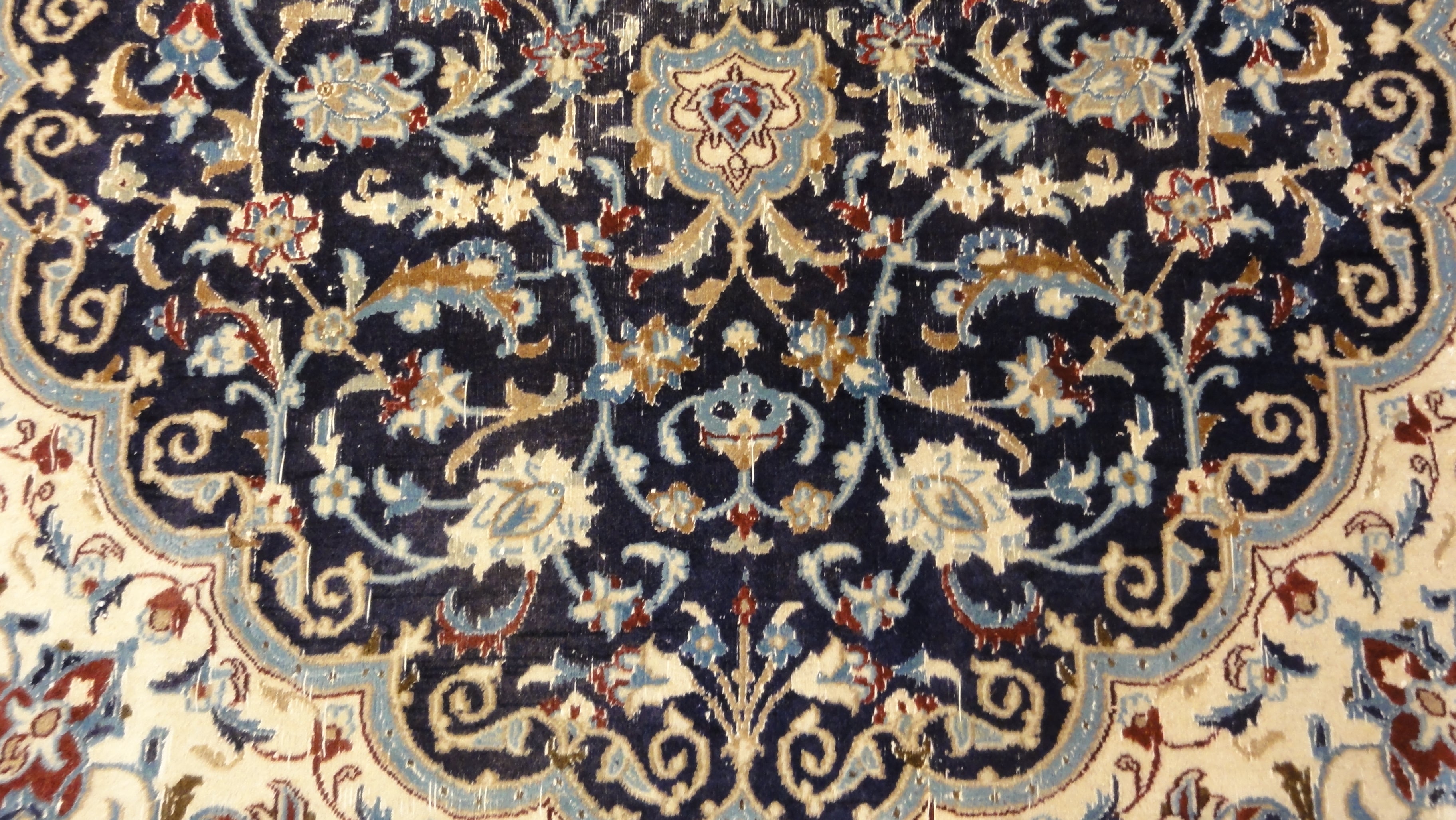 34648 Antique Nain Rug