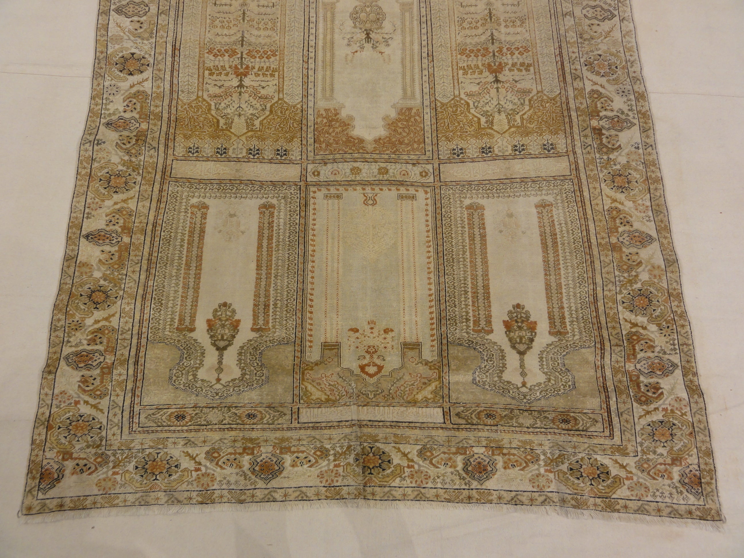 Antique Silk Kayseri Saf meditation rug 30040