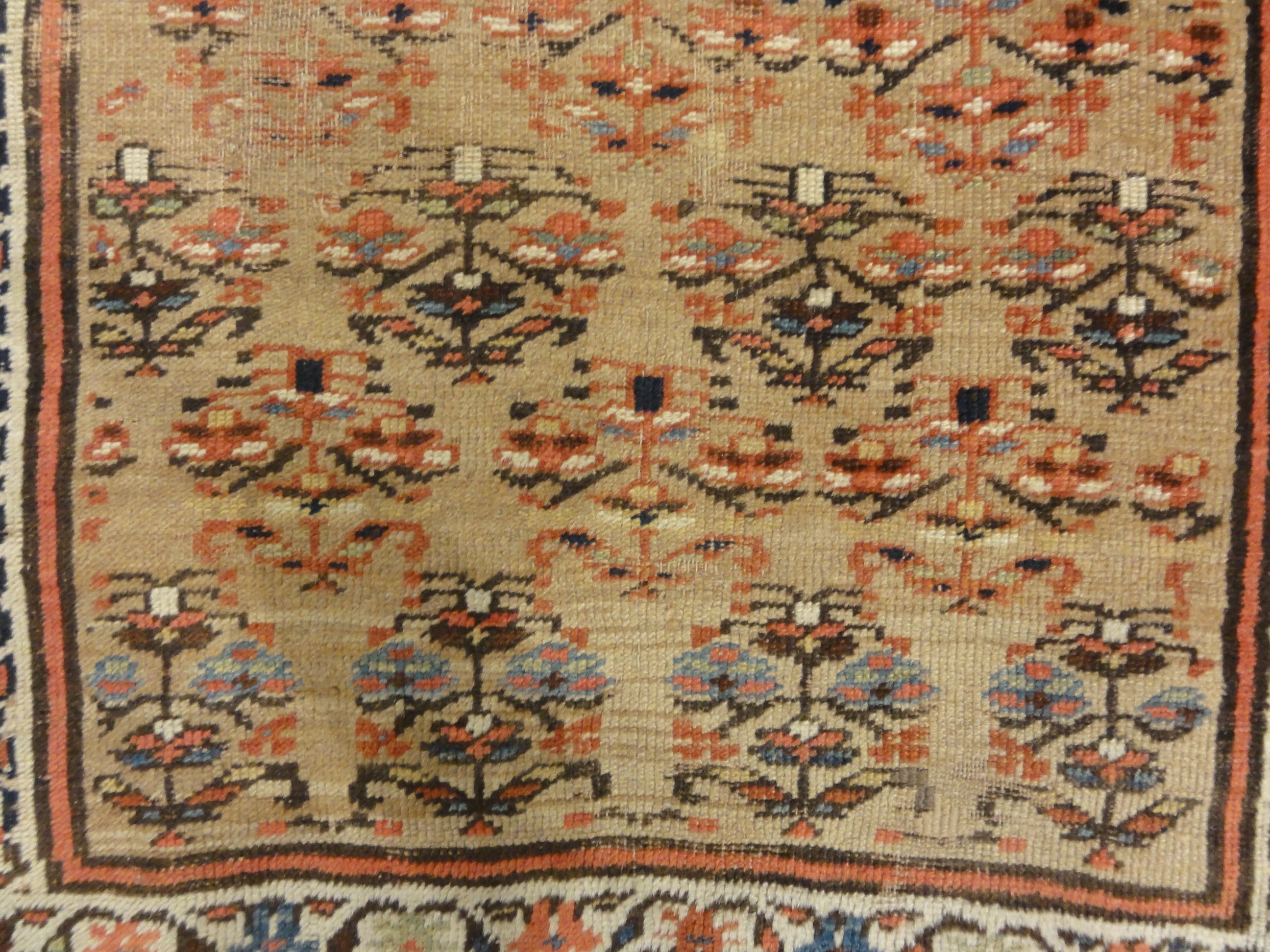 30728 Antique Sarab Rug