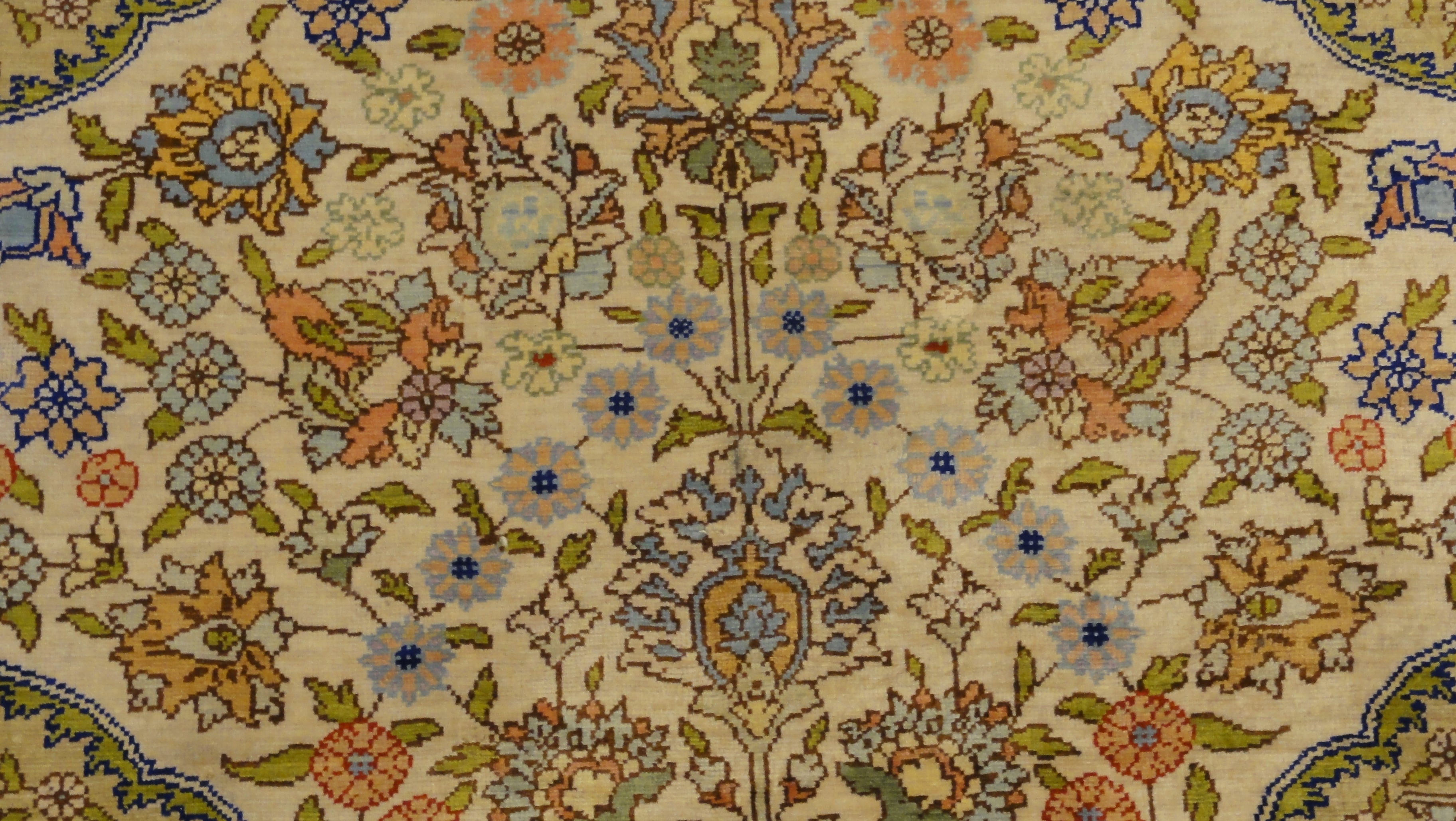 Vintage Silk Hereke 34526